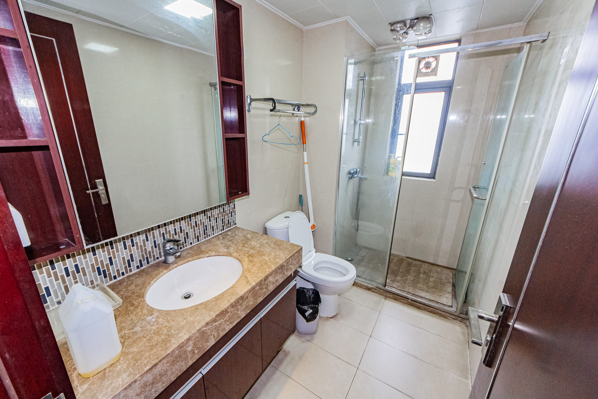 珠江郦城薰衣道  4室2厅2卫    136.6万 珠江郦城薰衣道  4室2厅2卫    136.6万卫生间