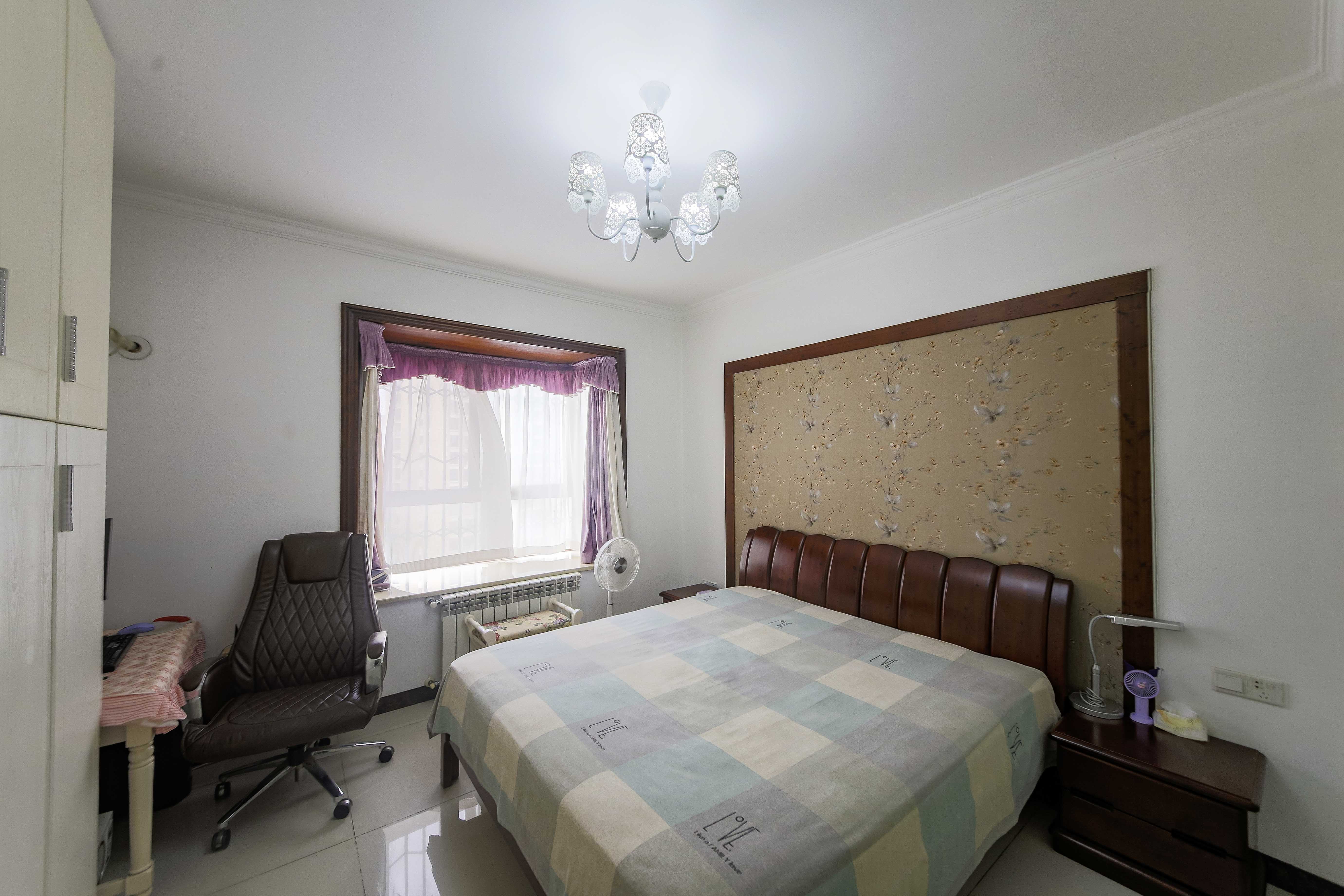 银杏嘉园 4室2厅2卫 226.0万 银杏嘉园 4室2厅2卫 226.0万卧室