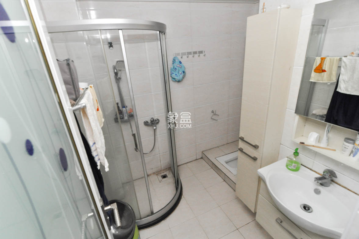 沁园春御院 3室2厅2卫 165.0万 沁园春御院 3室2厅2卫 165.0万卫生间