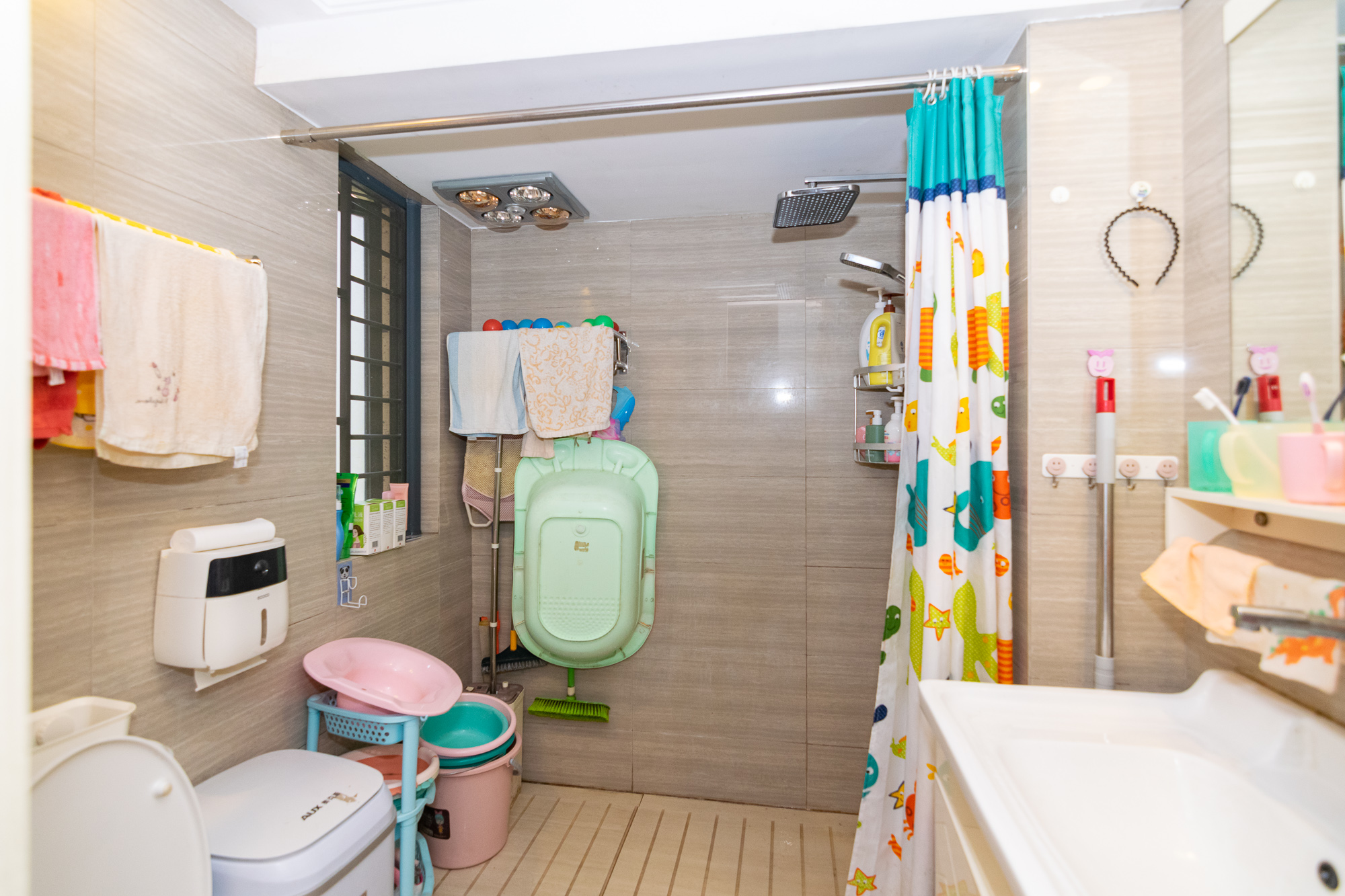 新城国际花都 3室2厅1卫 56.0万 新城国际花都 3室2厅1卫 56.0万卫生间