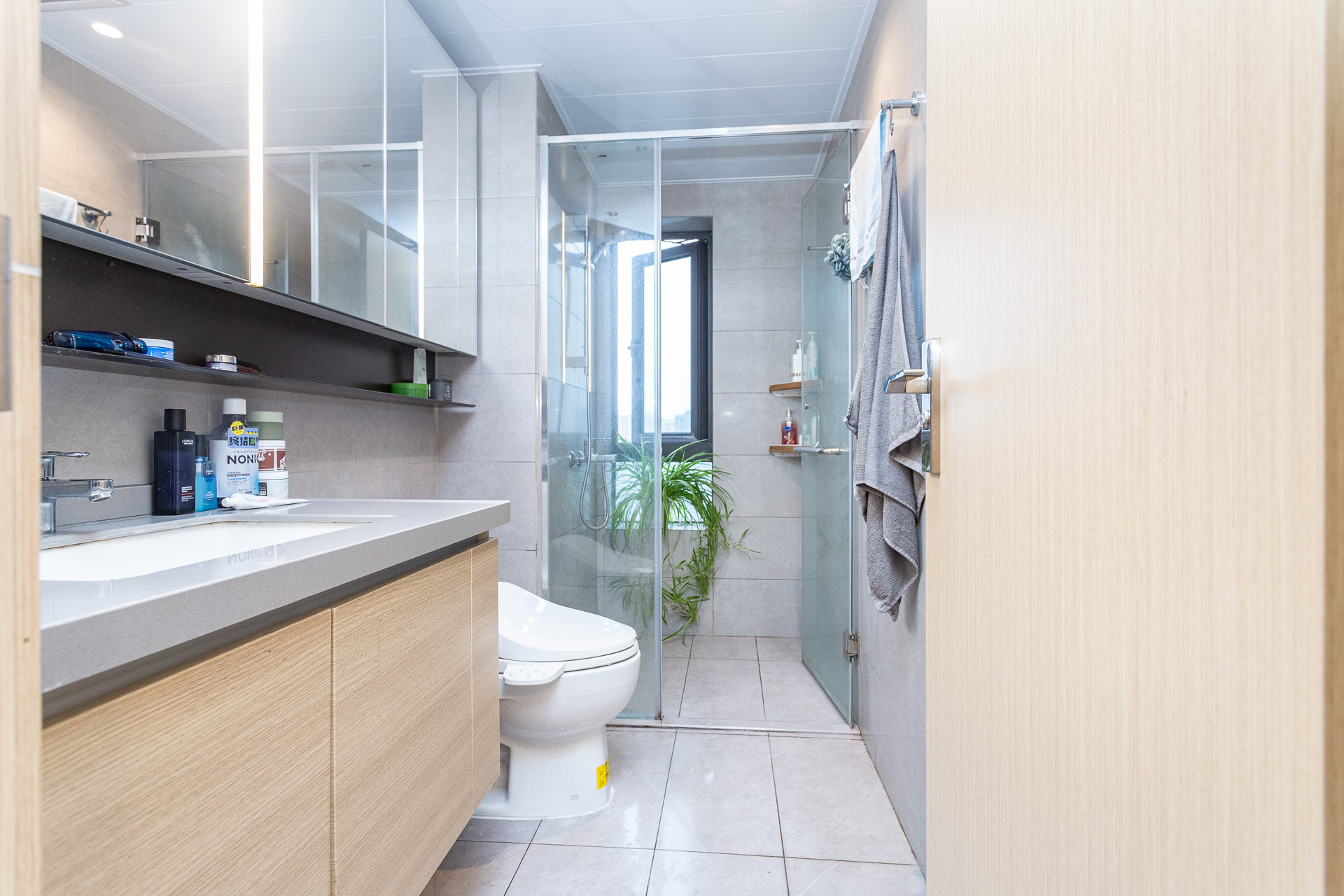 时代倾城.时代遇见  4室2厅2卫    131.0万卫生间