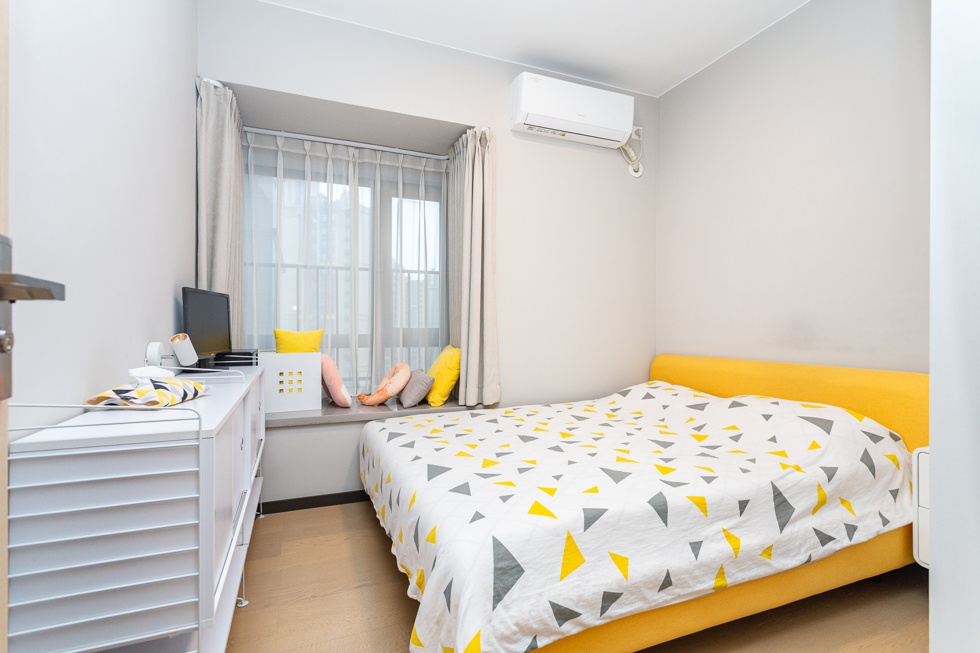 时代倾城.时代遇见  4室2厅2卫    131.0万卧室