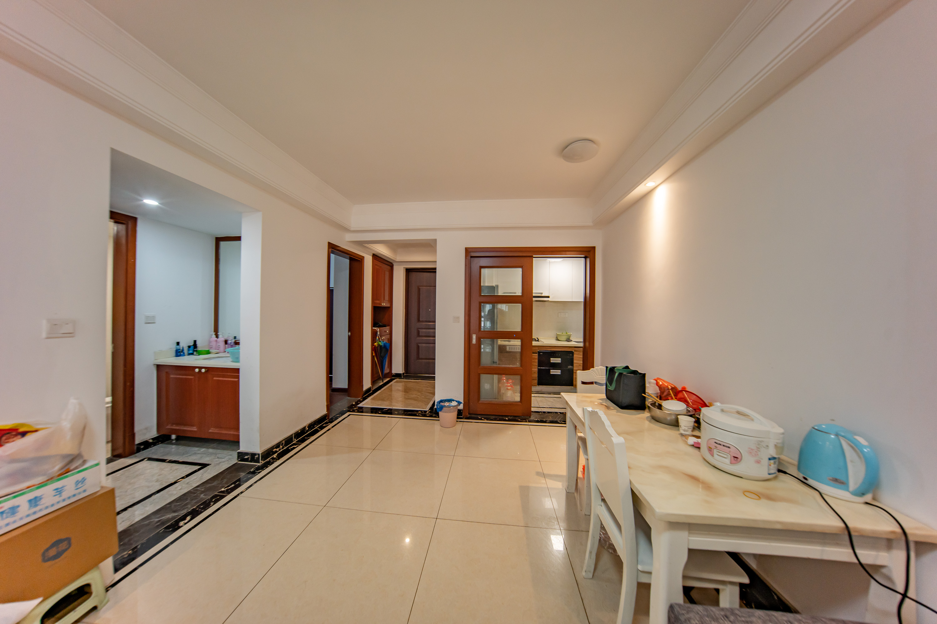 中海国际二期  2室2厅1卫    78.0万客厅