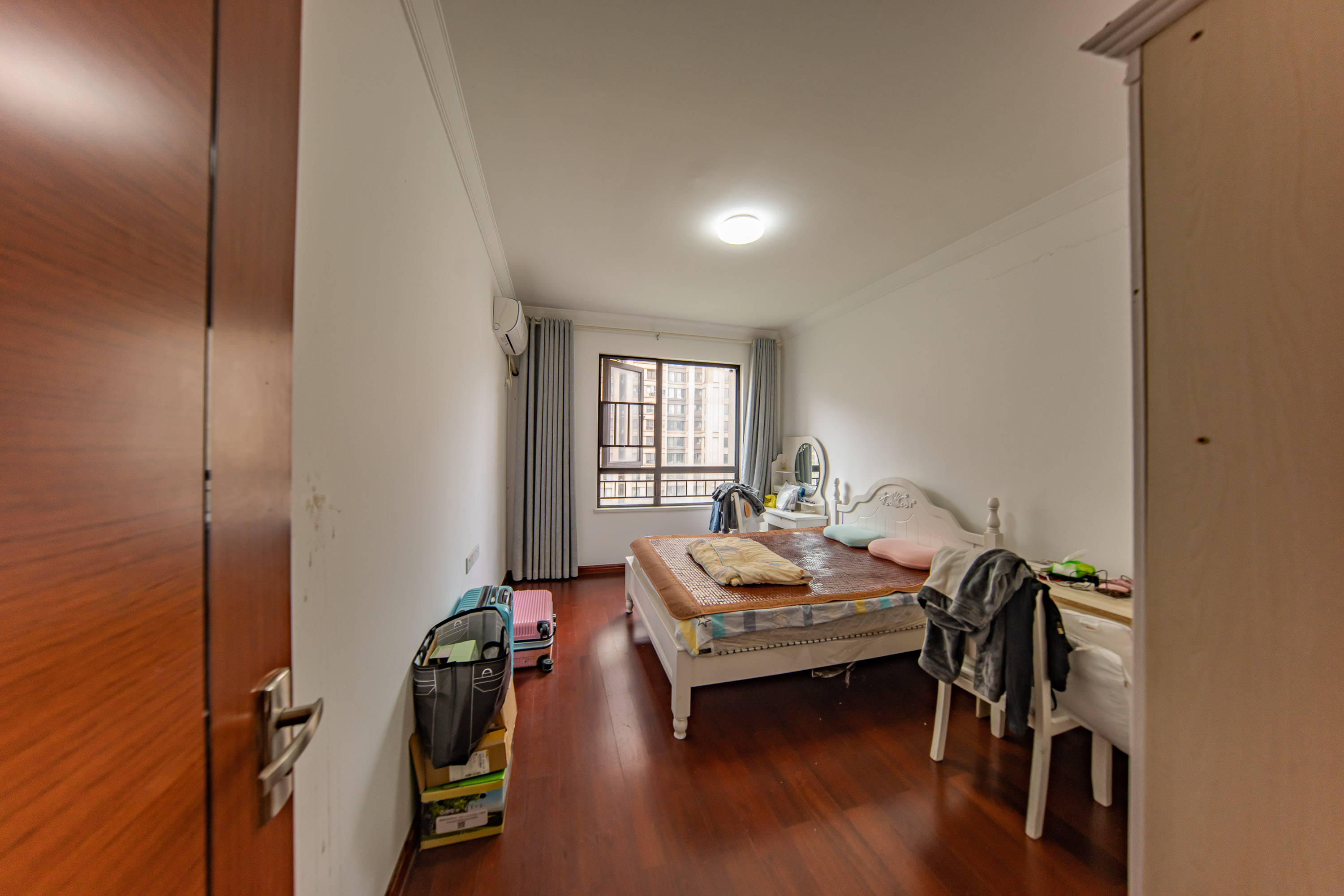 中海国际二期 2室2厅1卫 78.0万 中海国际二期 2室2厅1卫 78.0万卧室