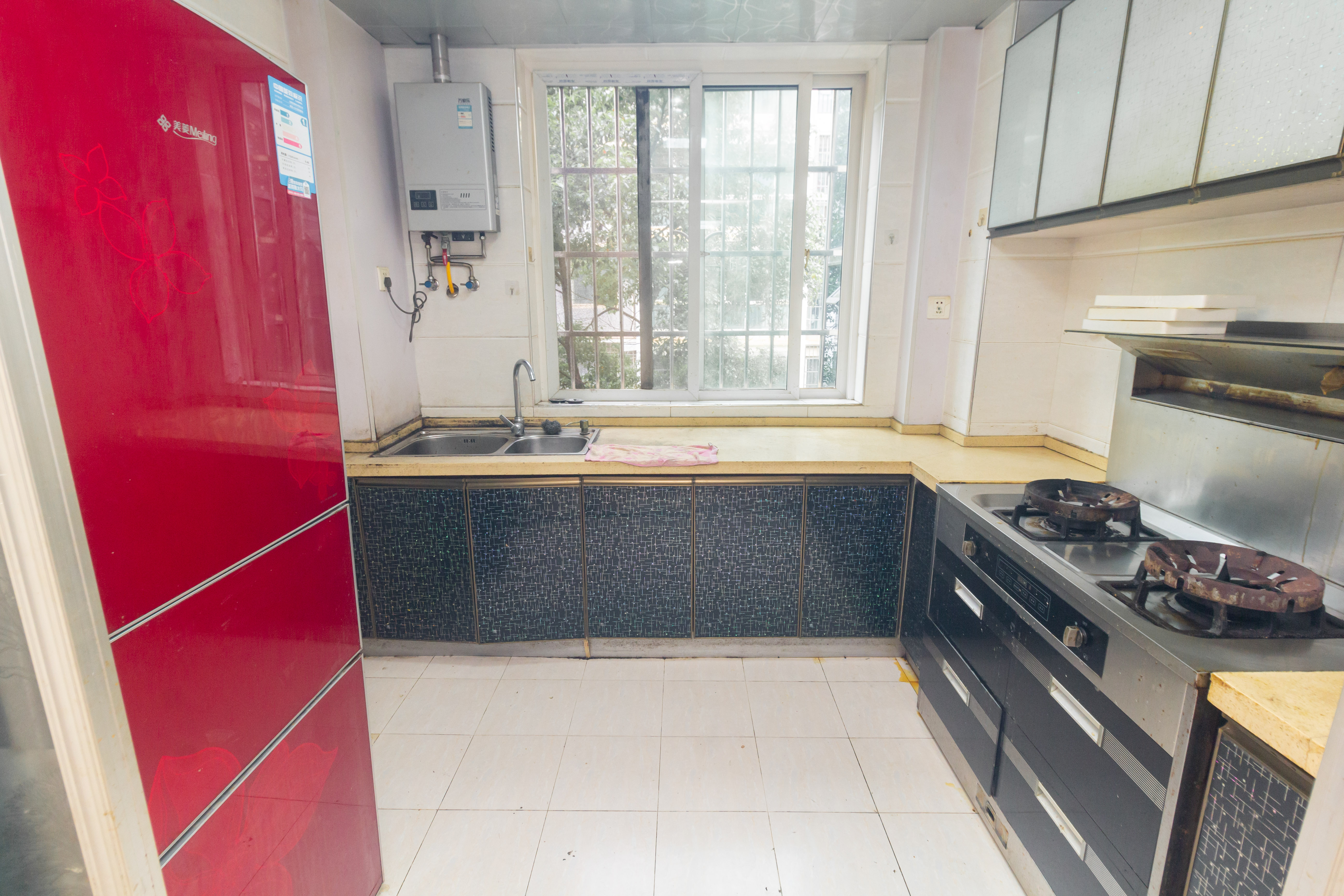 方略学府佳境 4室2厅1卫 85.0万 方略学府佳境 4室2厅1卫 85.0万厨房