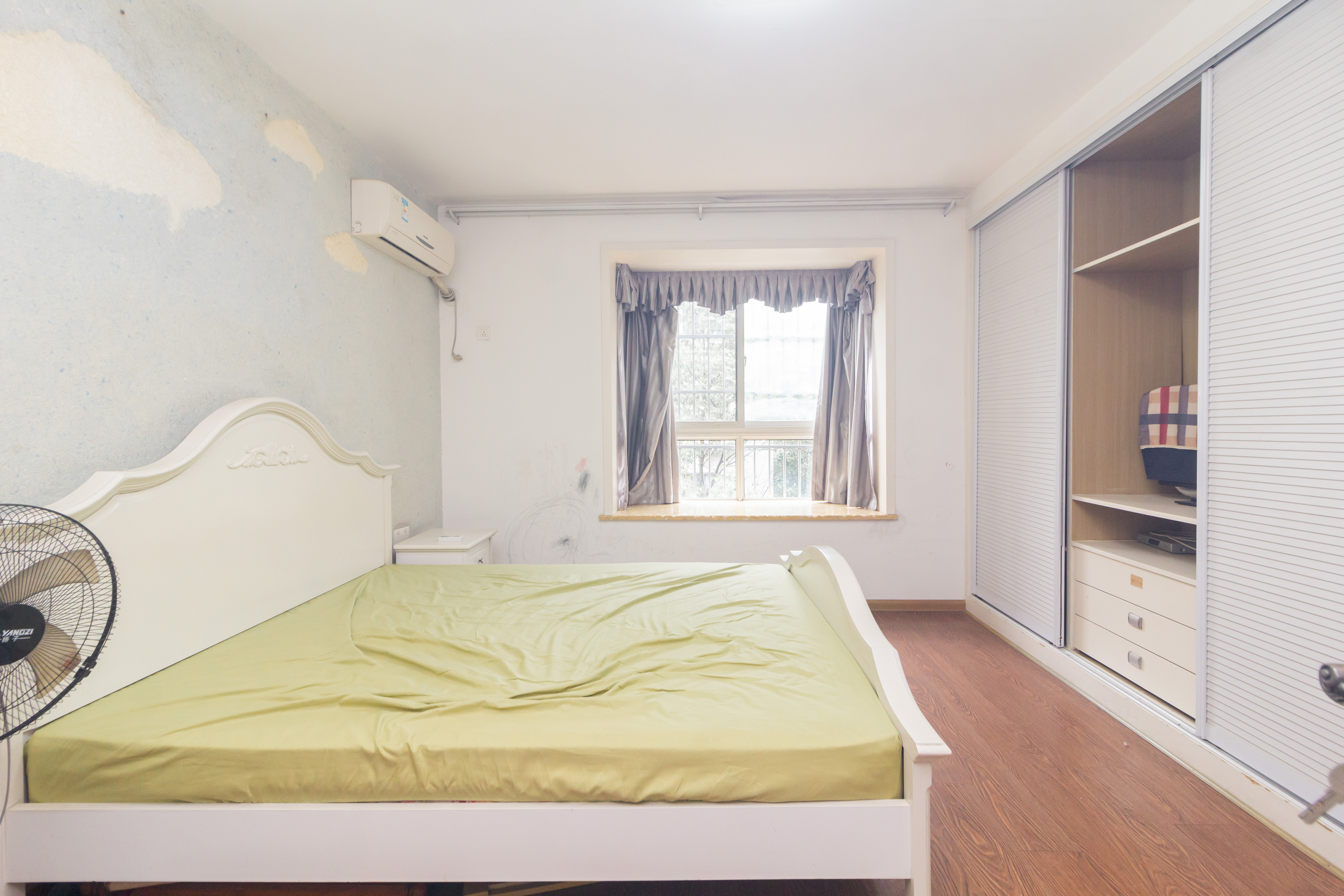 方略学府佳境 4室2厅1卫 85.0万 方略学府佳境 4室2厅1卫 85.0万卧室