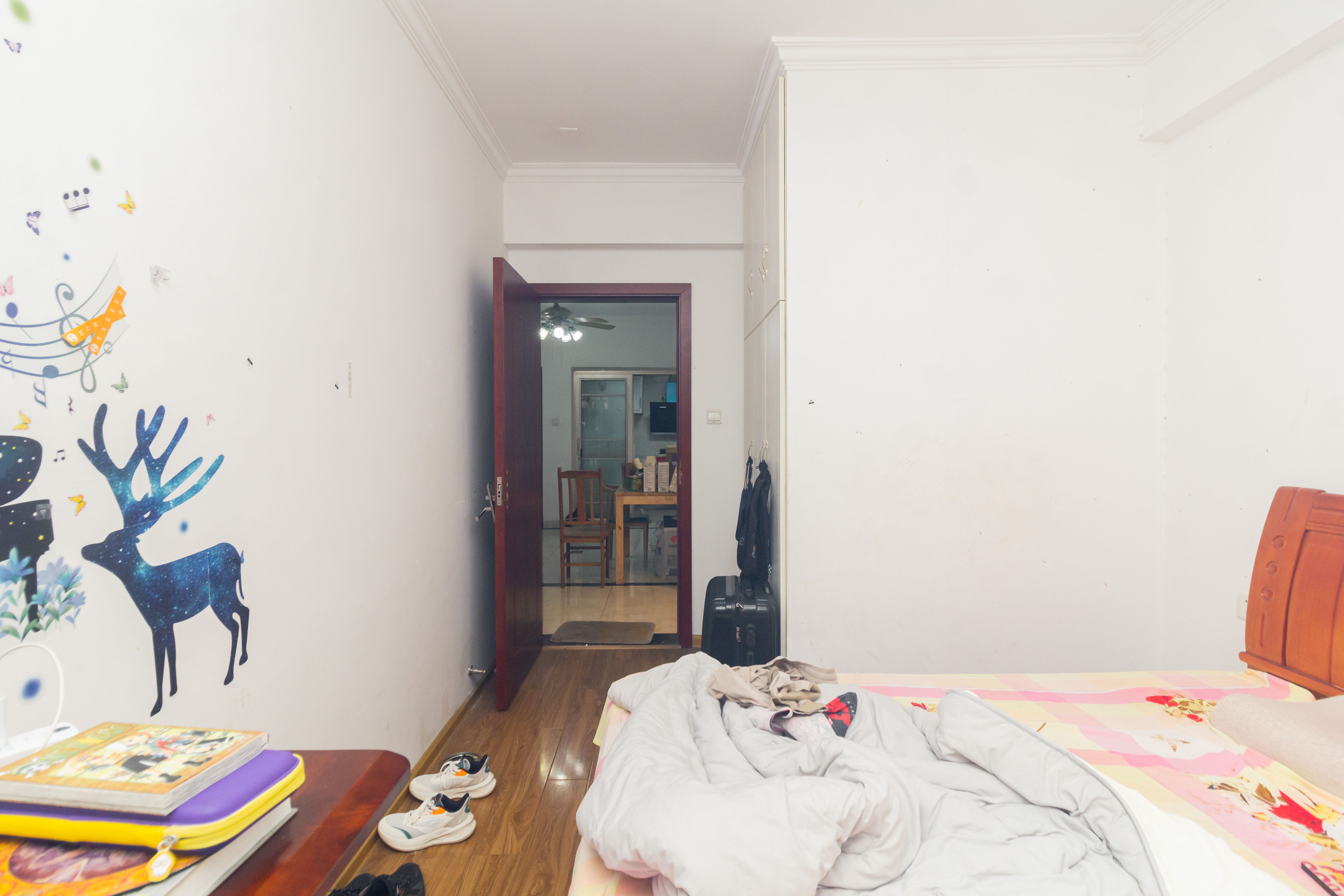 康桥长郡 3室2厅2卫 68.0万 康桥长郡 3室2厅2卫 68.0万卧室