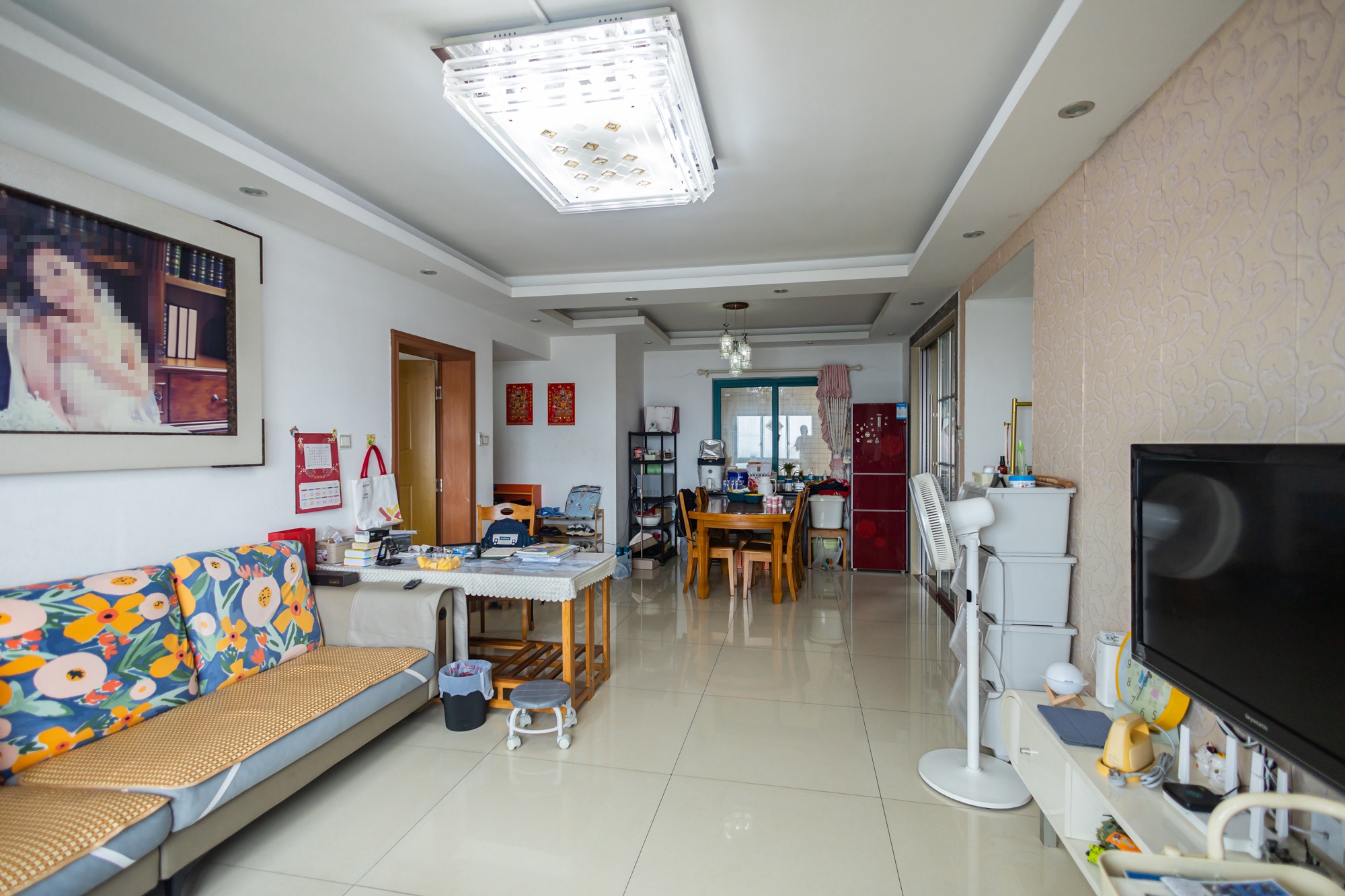 蝴蝶谷  3室2厅1卫   64.80万客厅