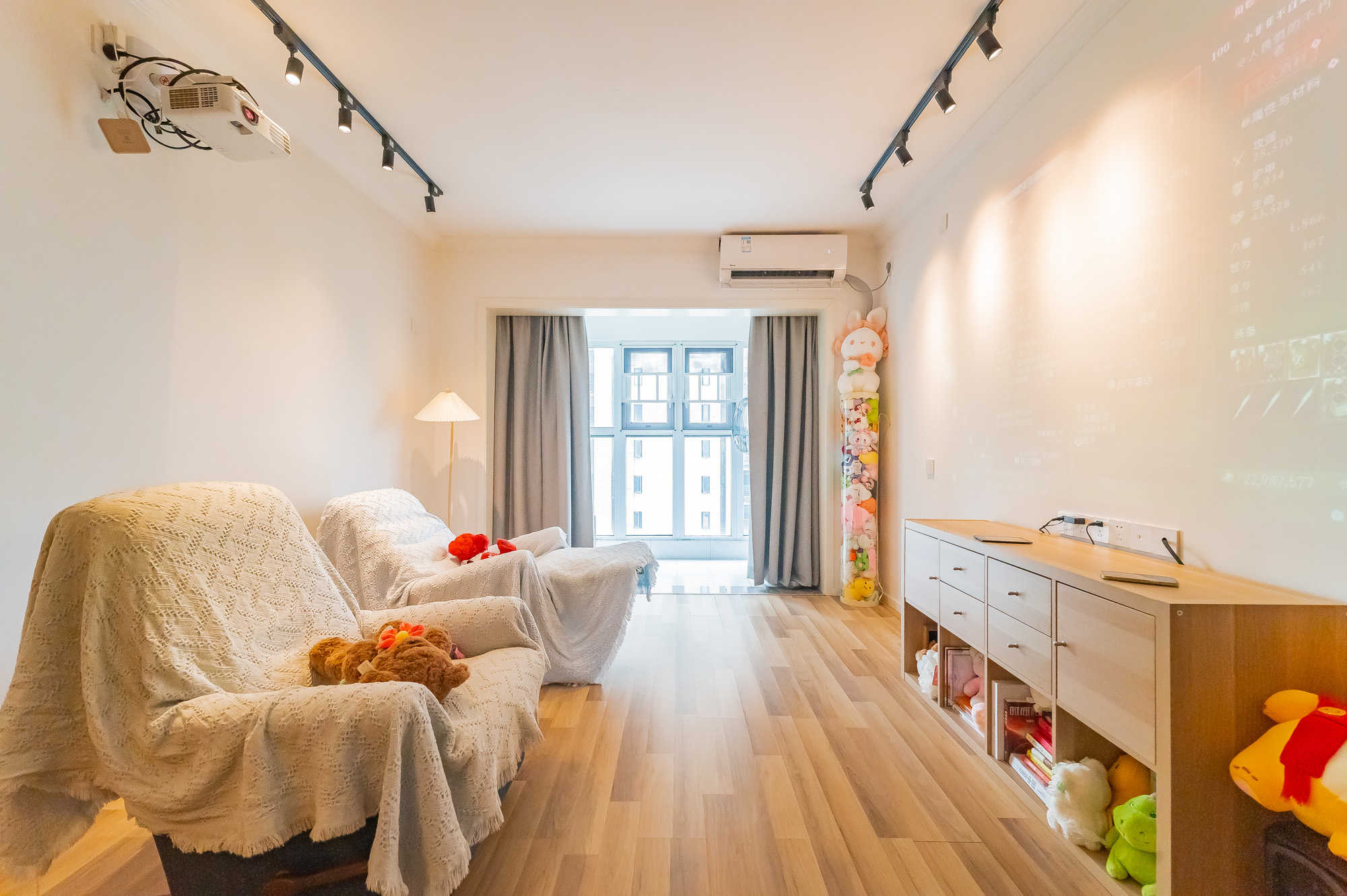 星湖湾二期高层  3室2厅1卫    85.0万 星湖湾二期高层  3室2厅1卫    85.0万客厅