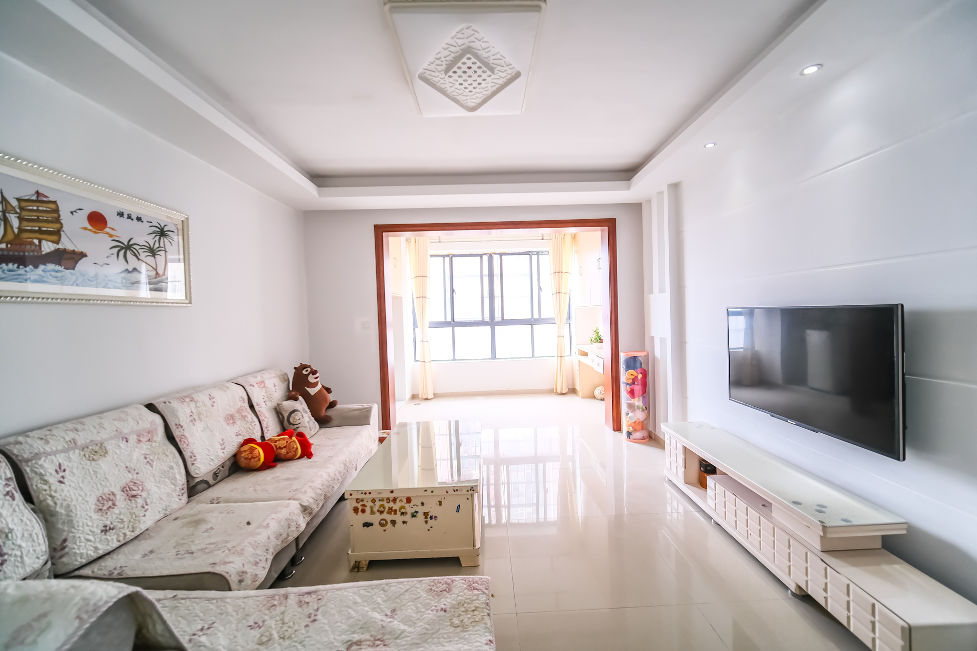 山水湾  3室2厅1卫    68.3万 山水湾  3室2厅1卫    68.3万客厅