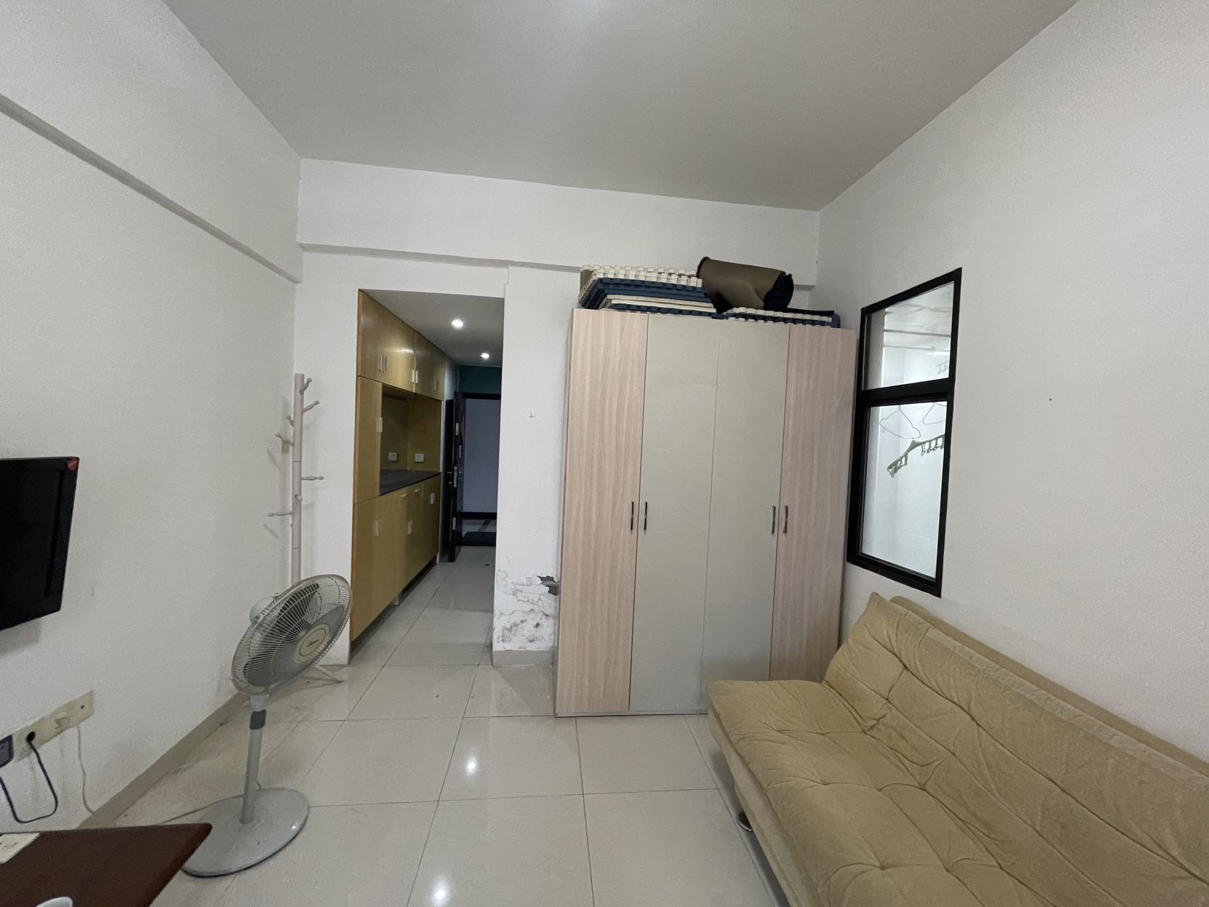 慈善大厦  1室1厅1卫    16.0万 慈善大厦  1室1厅1卫    16.0万室内图