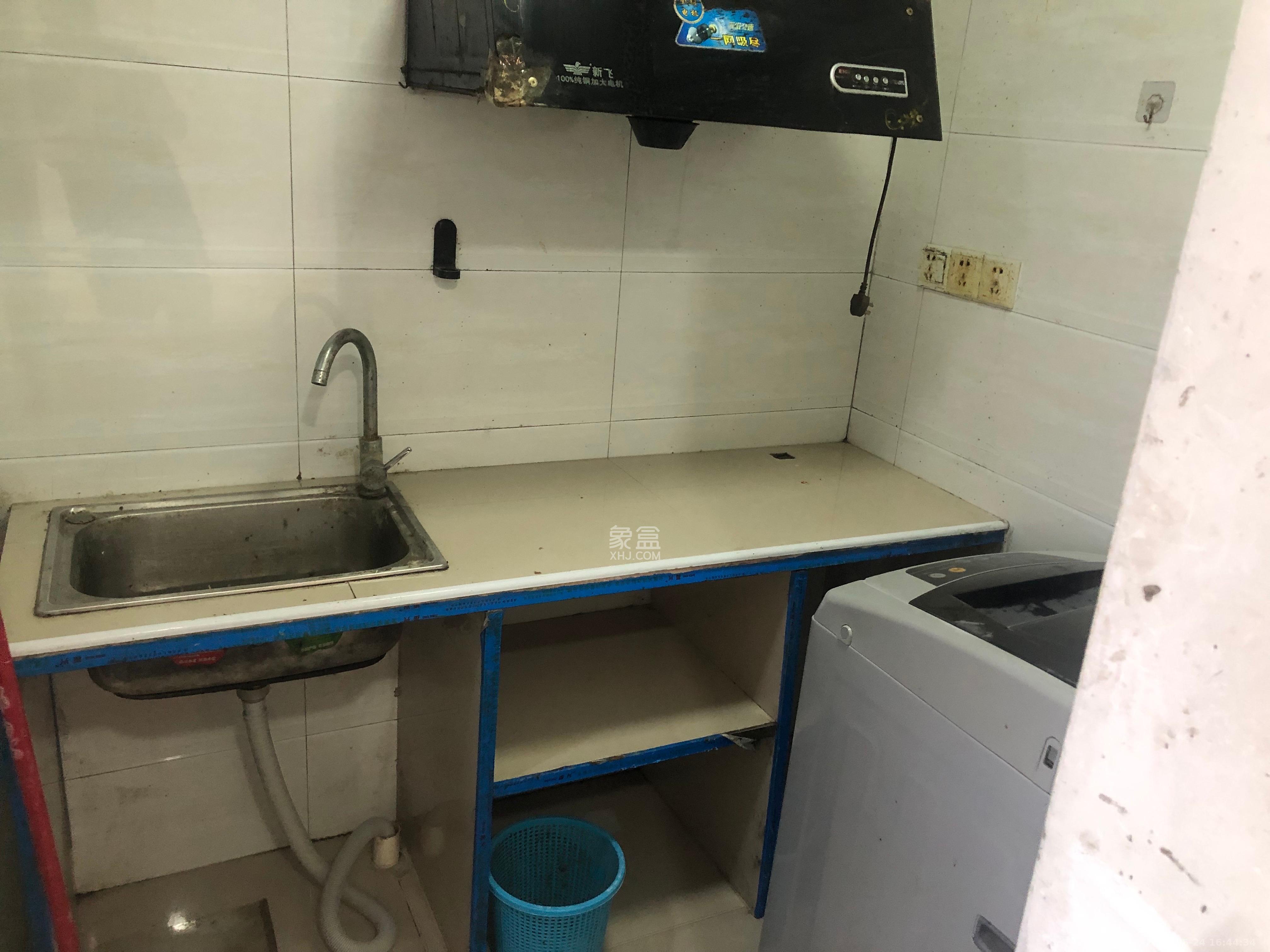 新华都万家城  1室1厅1卫   850.00元/月室内图