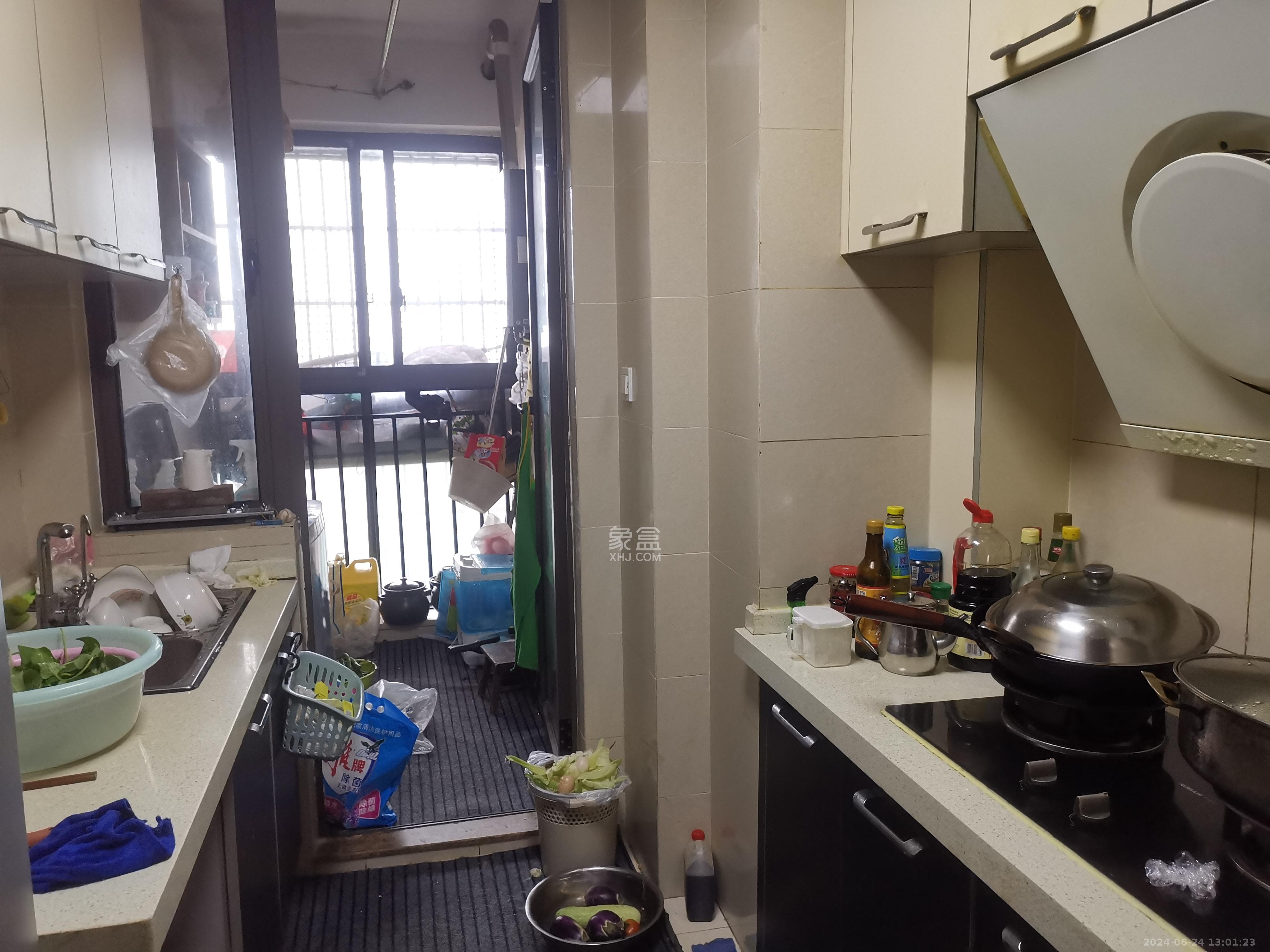 佳兆业水岸新都  2室2厅1卫   1350.00元/月室内图1