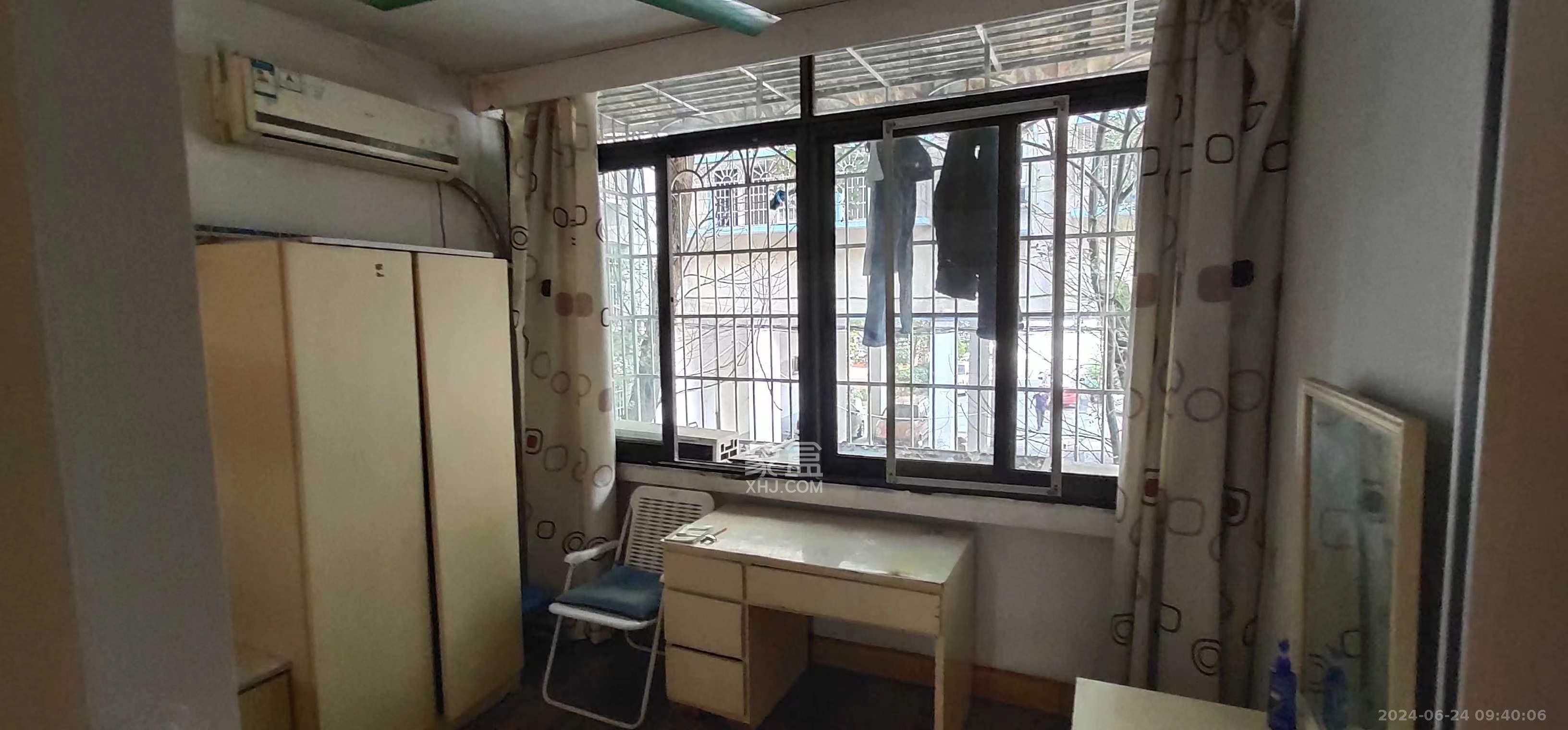 公路局宿舍  1室2厅1卫   2400.00元/月室内图