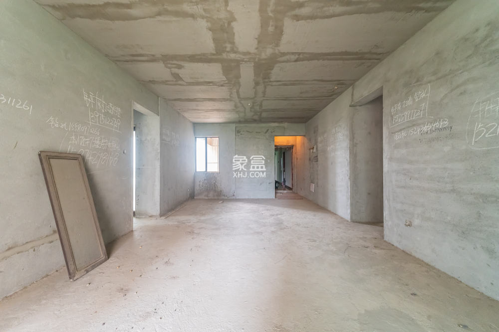 国泰九龙湾  4室2厅2卫    107.8万