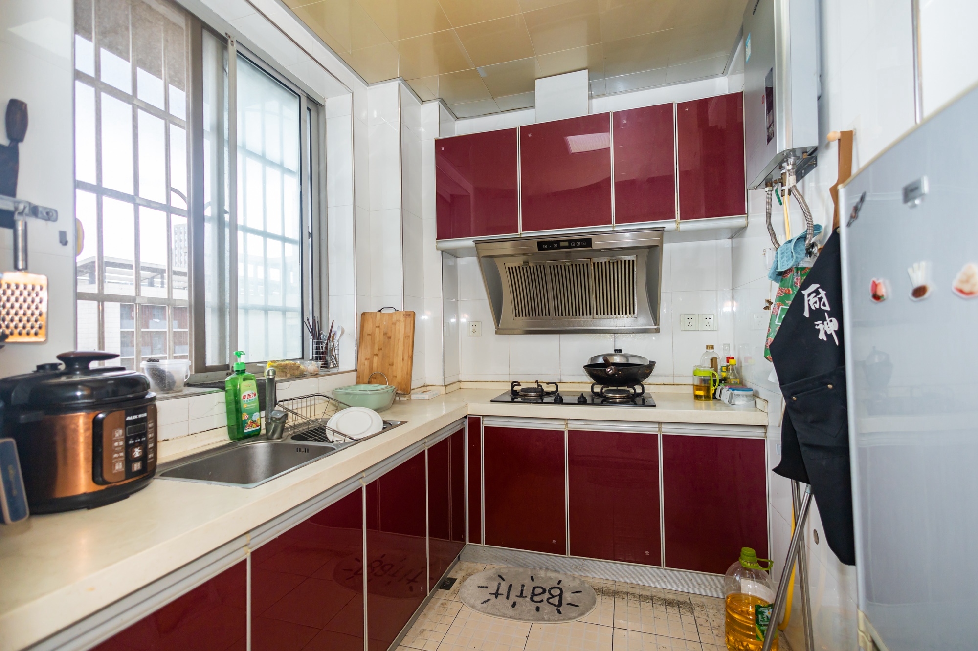 湘绣城  3室2厅1卫    49.8万 湘绣城  3室2厅1卫    49.8万厨房