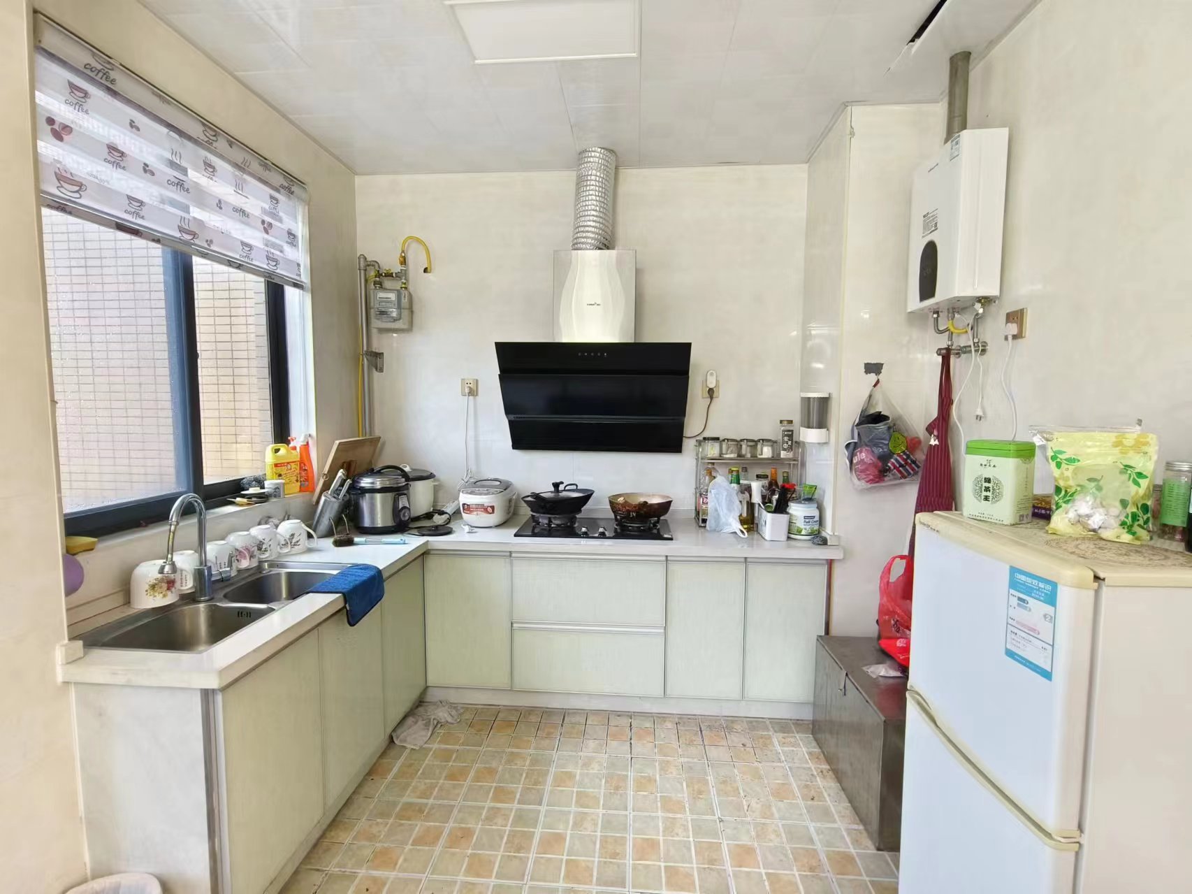 学府华庭 1室2厅2卫 48.0万 学府华庭 1室2厅2卫 48.0万室内图