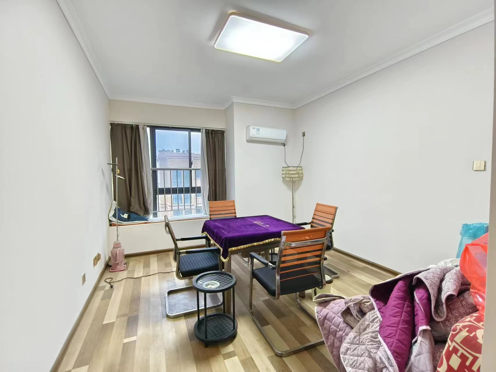 学府华庭 1室2厅2卫 48.0万 学府华庭 1室2厅2卫 48.0万室内图