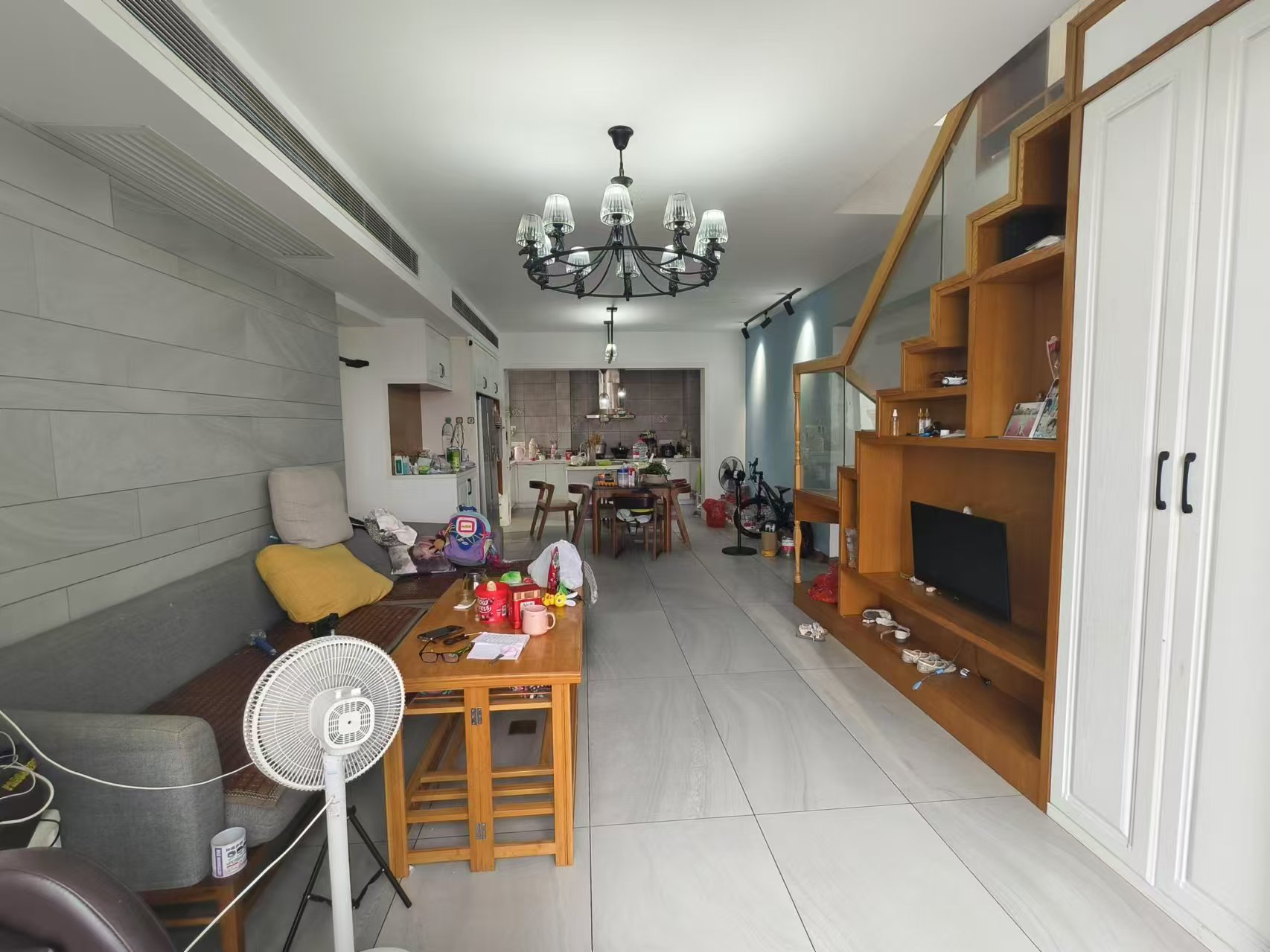 奥园广场  4室2厅2卫    81.0万 奥园广场  4室2厅2卫    81.0万室内图