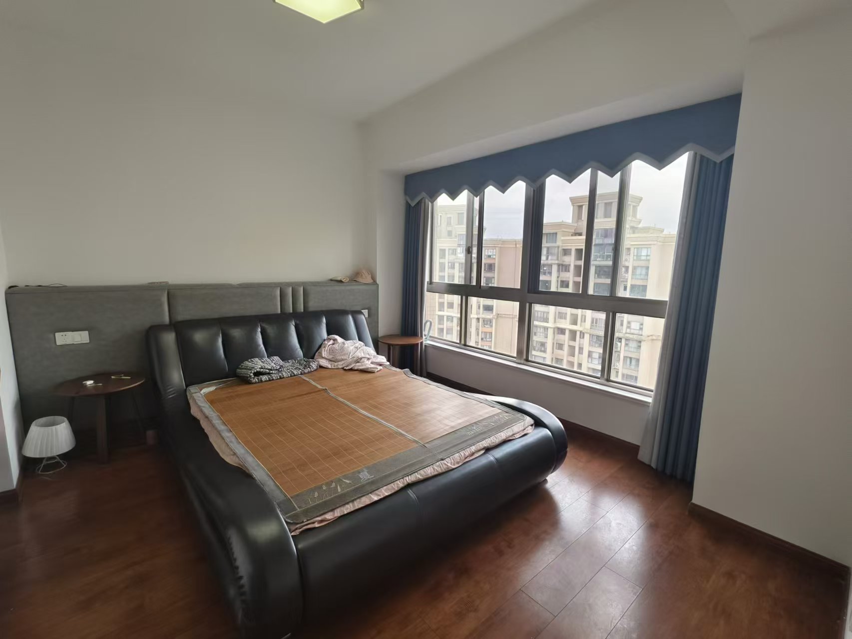 奥园广场  4室2厅2卫    81.0万 奥园广场  4室2厅2卫    81.0万室内图