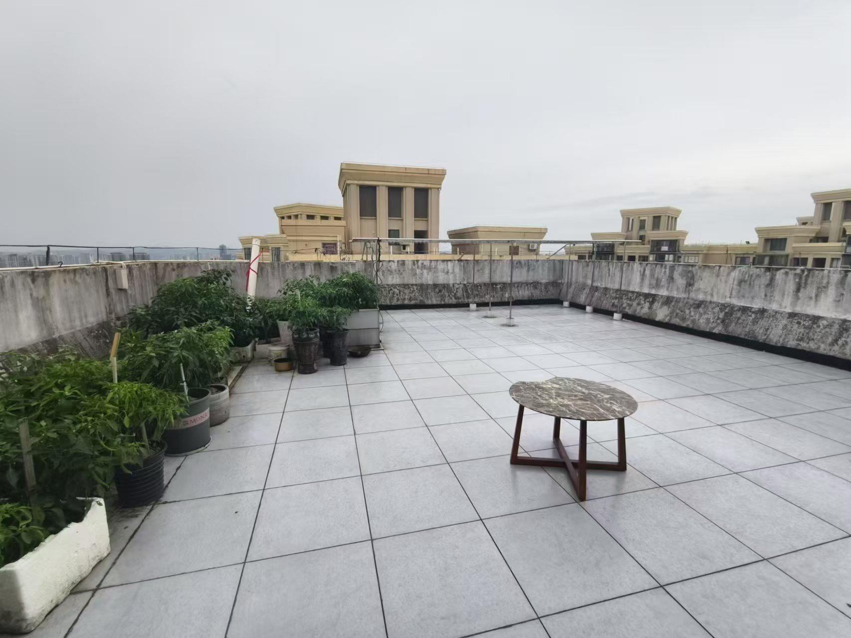 奥园广场  4室2厅2卫    81.0万 奥园广场  4室2厅2卫    81.0万室内图