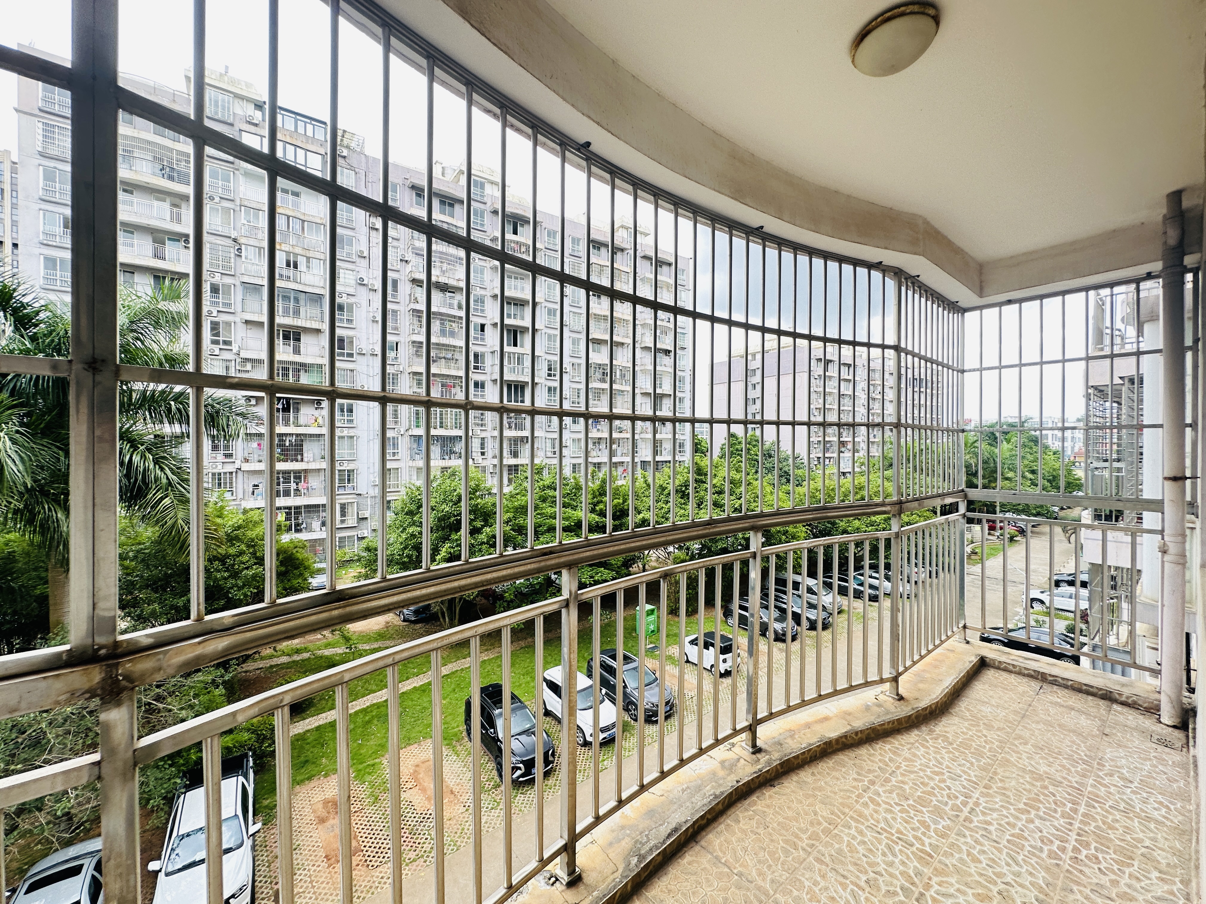 电力明园 3室2厅2卫 126.0万 电力明园 3室2厅2卫 126.0万阳台