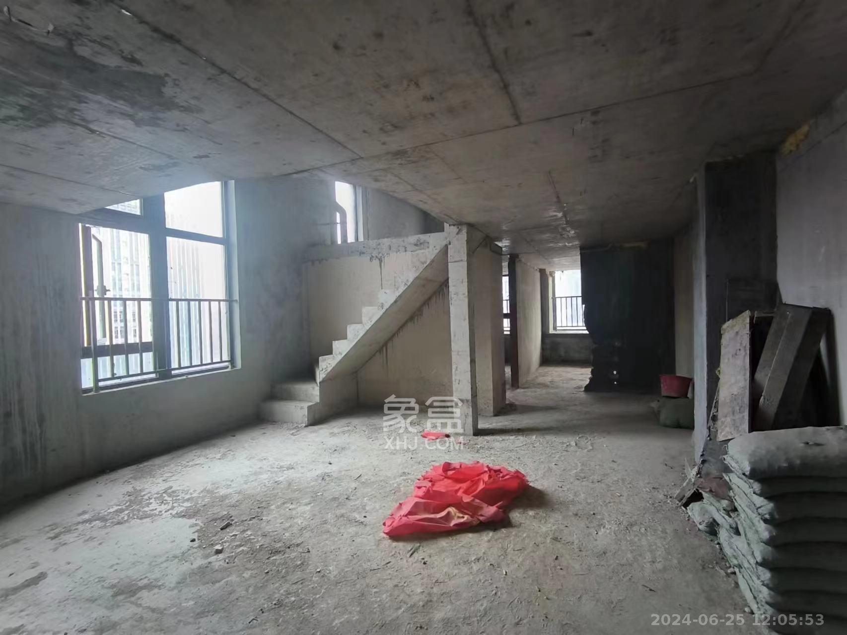 金茂建发泊悦  3室2厅1卫   3500.00元/月室内图1