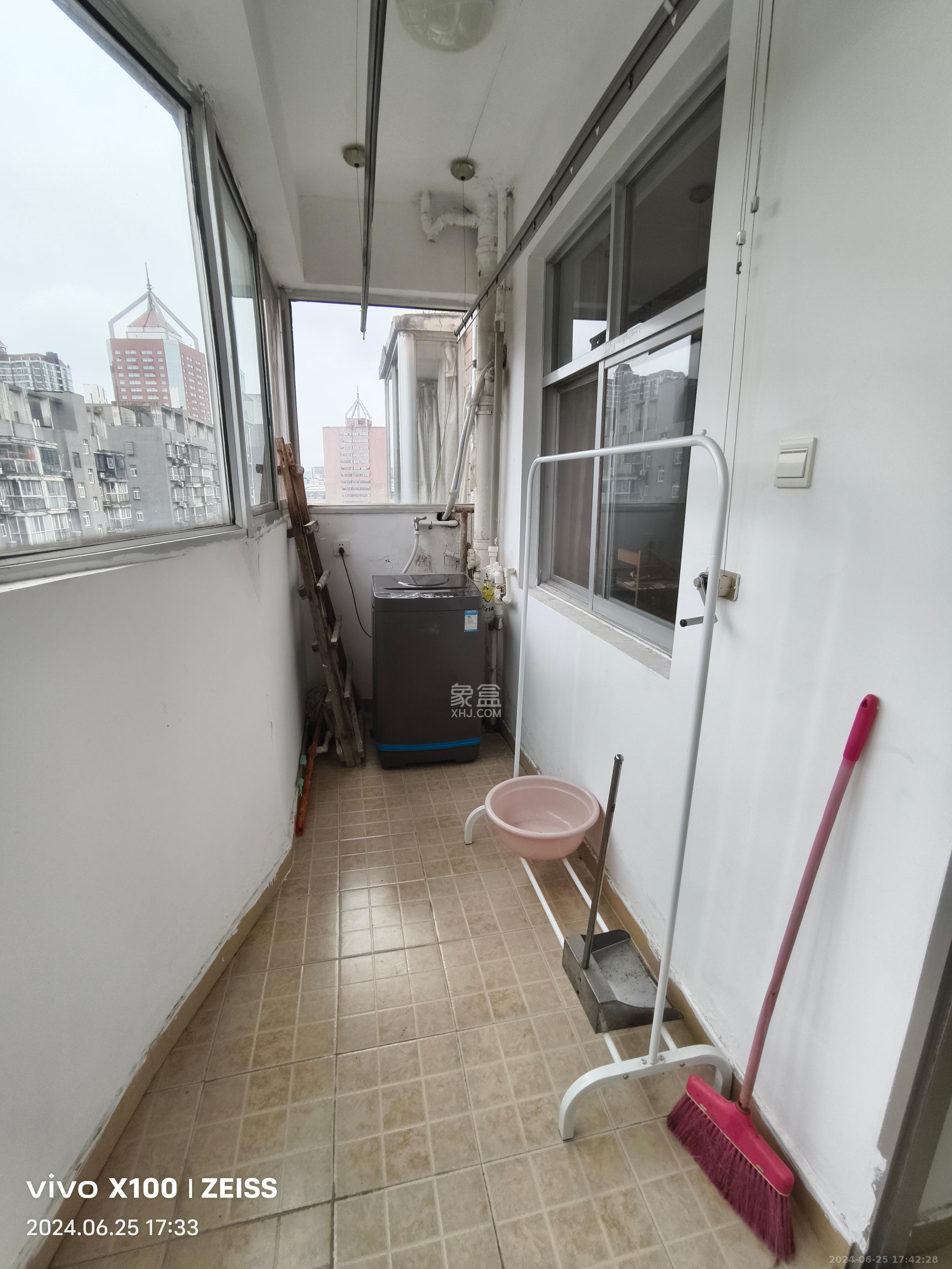 活力康城  3室2厅1卫   3200.00元/月室内图