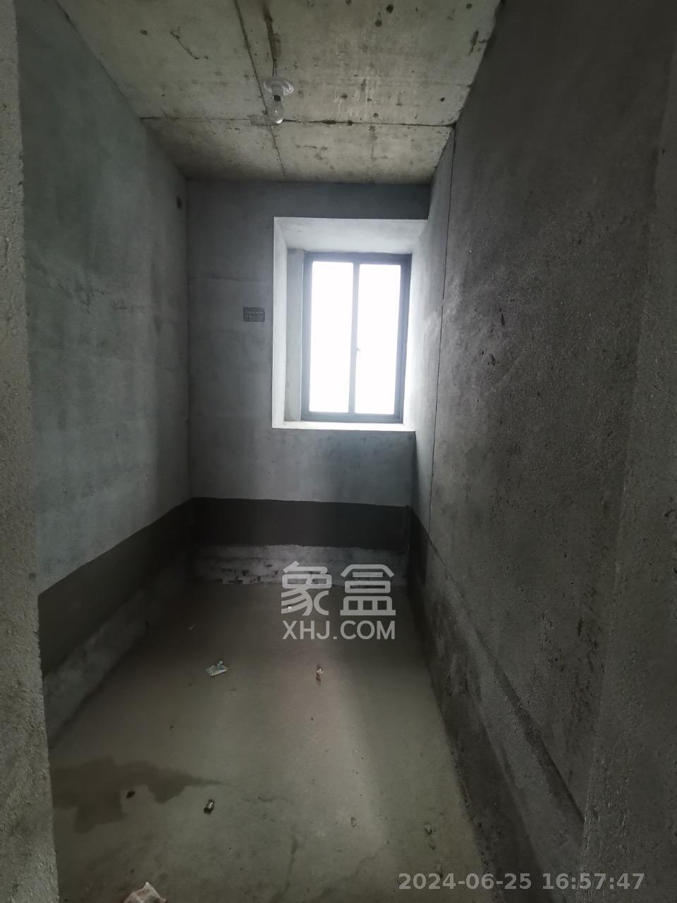 中南汽车世界  2室2厅1卫   1100.00元/月室内图