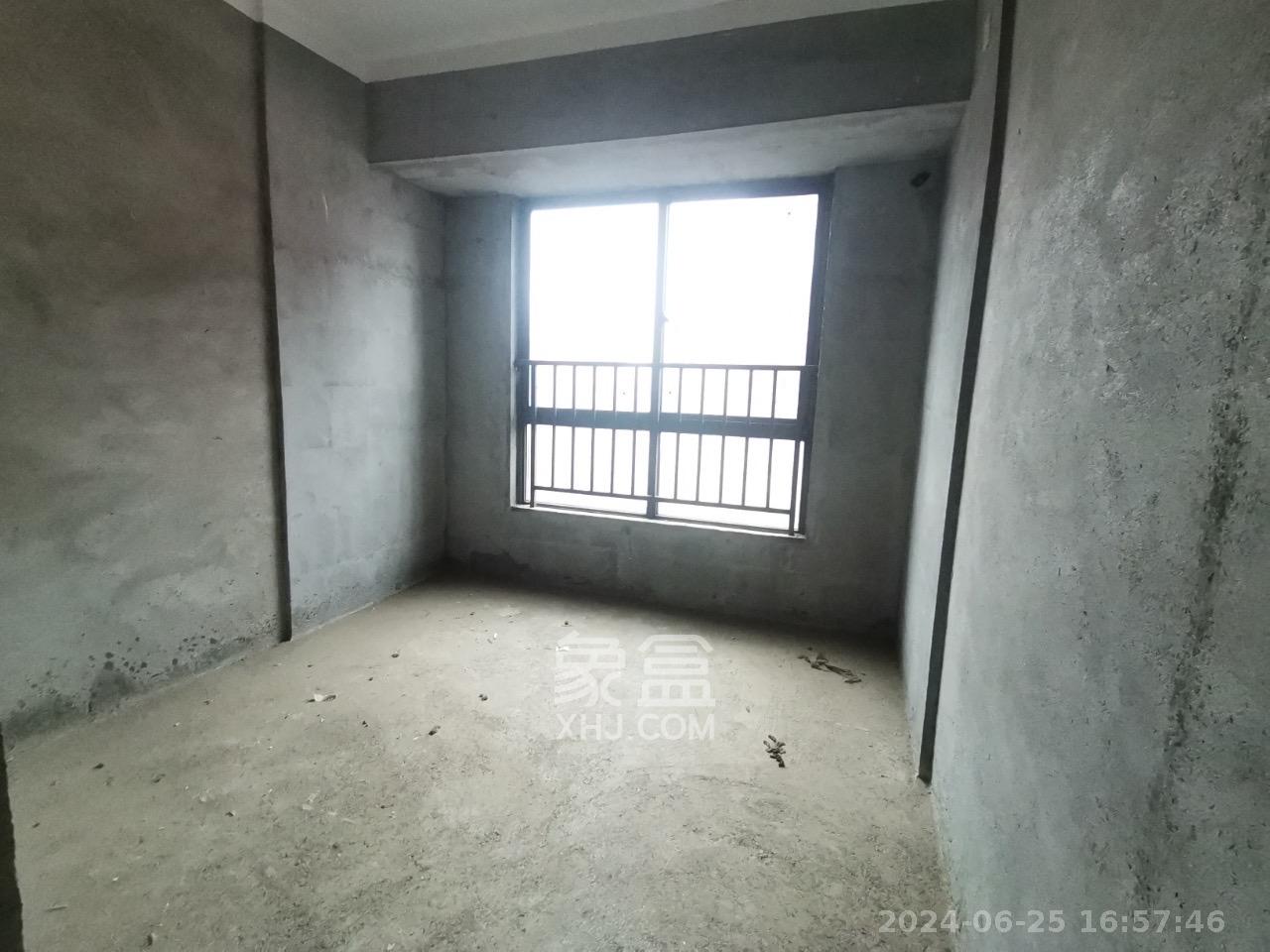 中南汽车世界  2室2厅1卫   1100.00元/月室内图