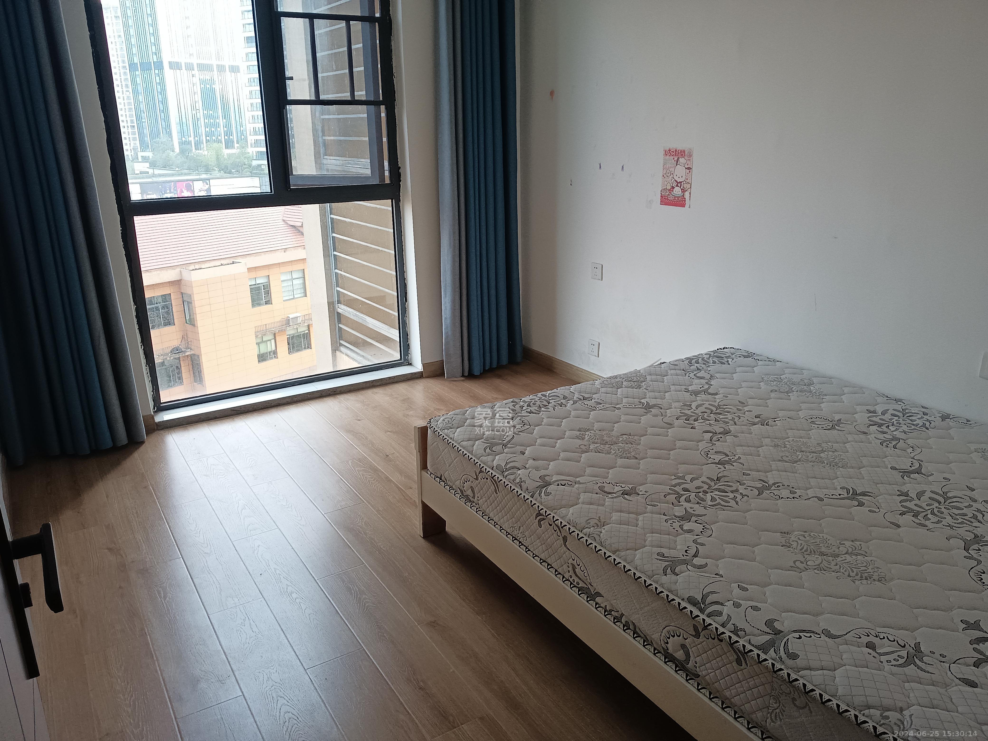 江河东澜湾  3室1厅1卫   1100.00元/月室内图