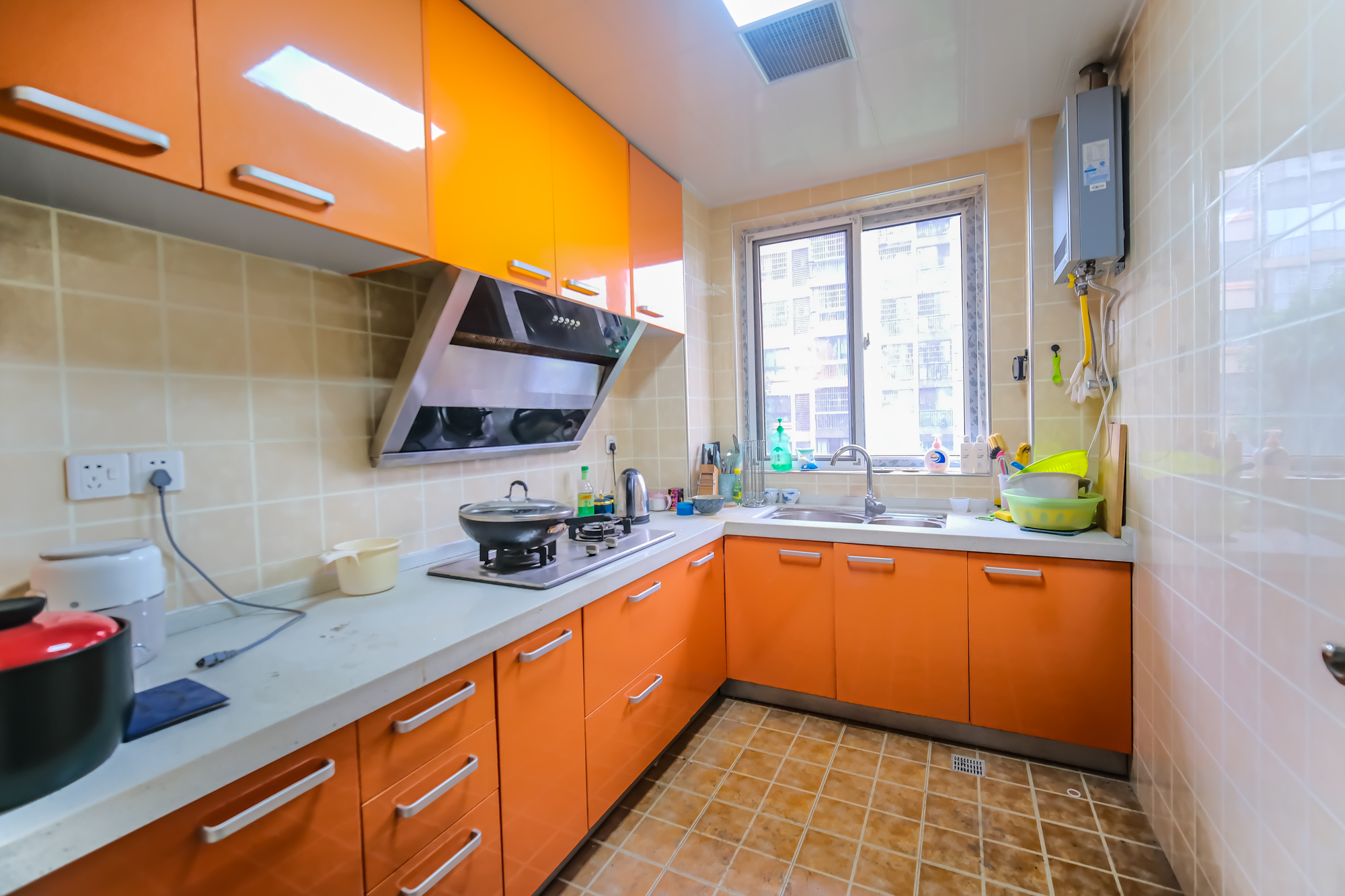 山水湾 4室2厅2卫 70.0万 山水湾 4室2厅2卫 70.0万厨房