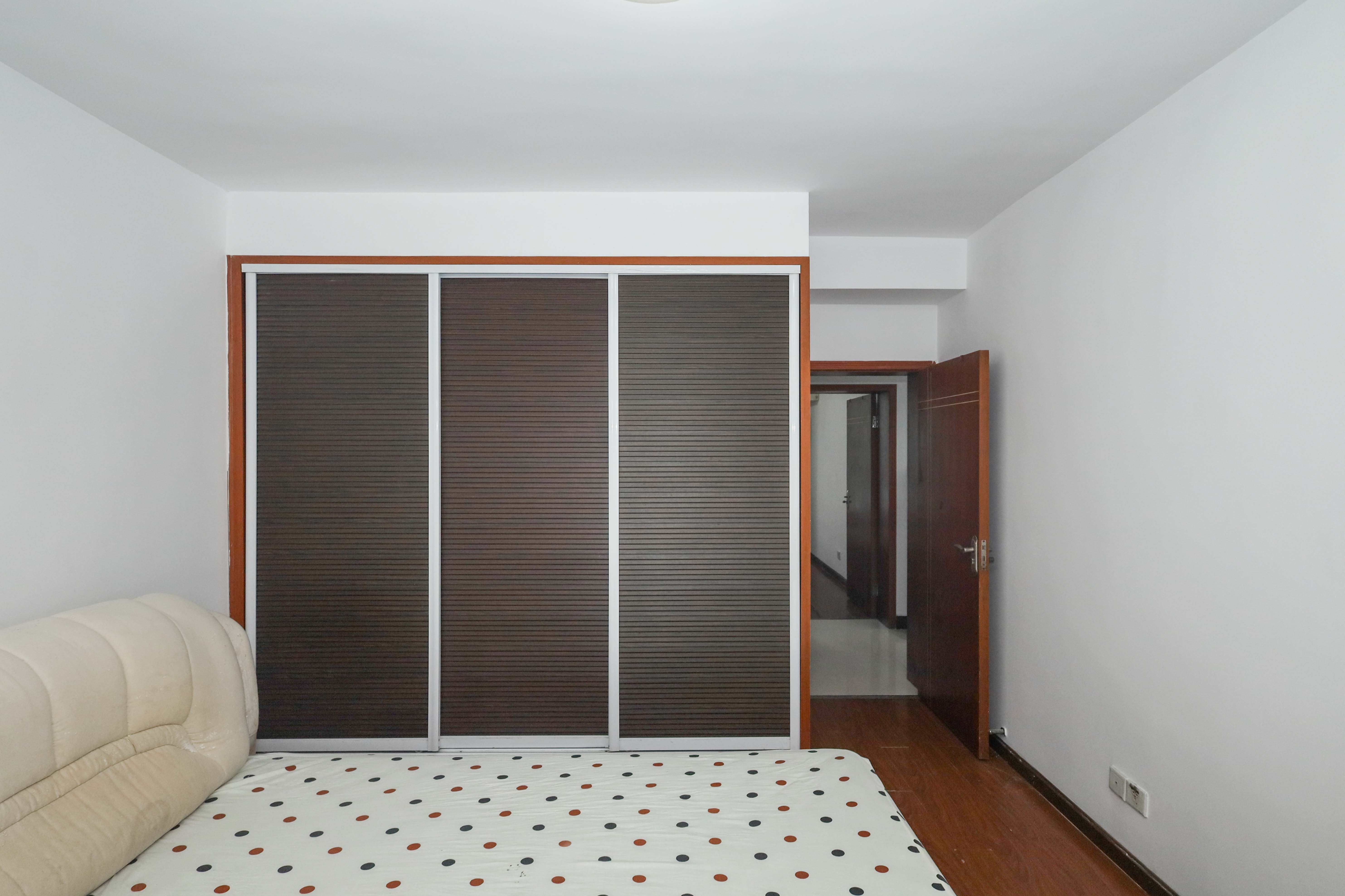 山水英伦 2室2厅1卫 62.0万 山水英伦 2室2厅1卫 62.0万卧室