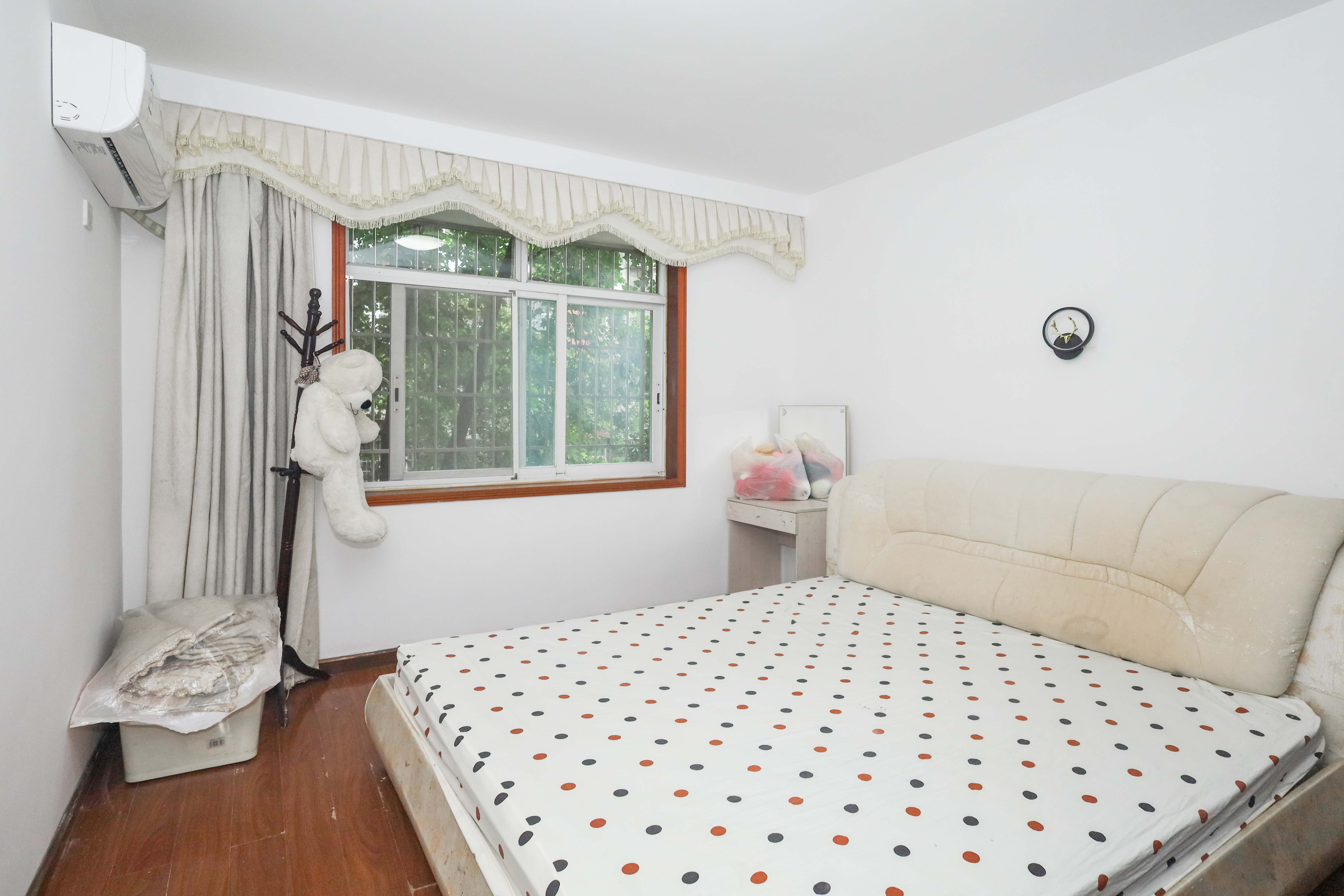 山水英伦 2室2厅1卫 62.0万 山水英伦 2室2厅1卫 62.0万卧室