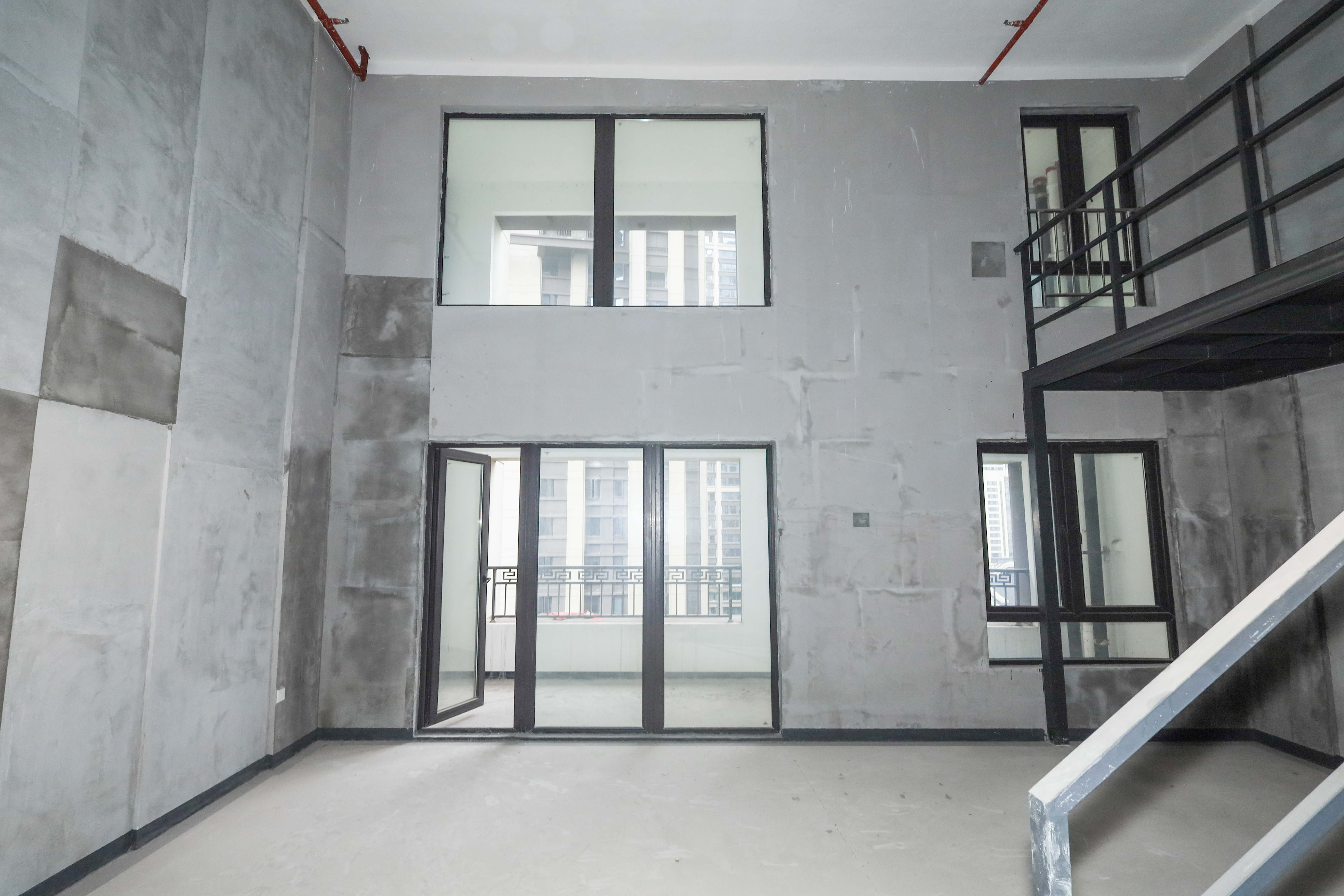 建发央著  5室2厅2卫   345.00万
