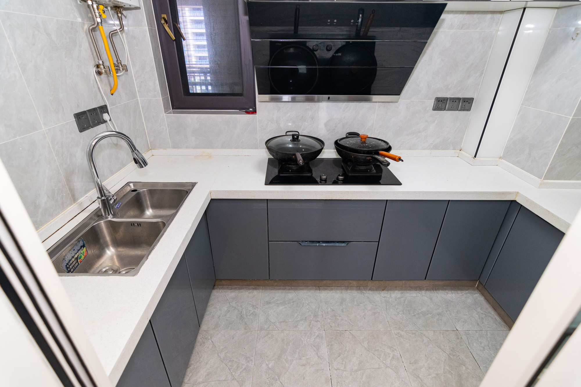 新华联梦想城 3室2厅1卫 78.8万 新华联梦想城 3室2厅1卫 78.8万厨房