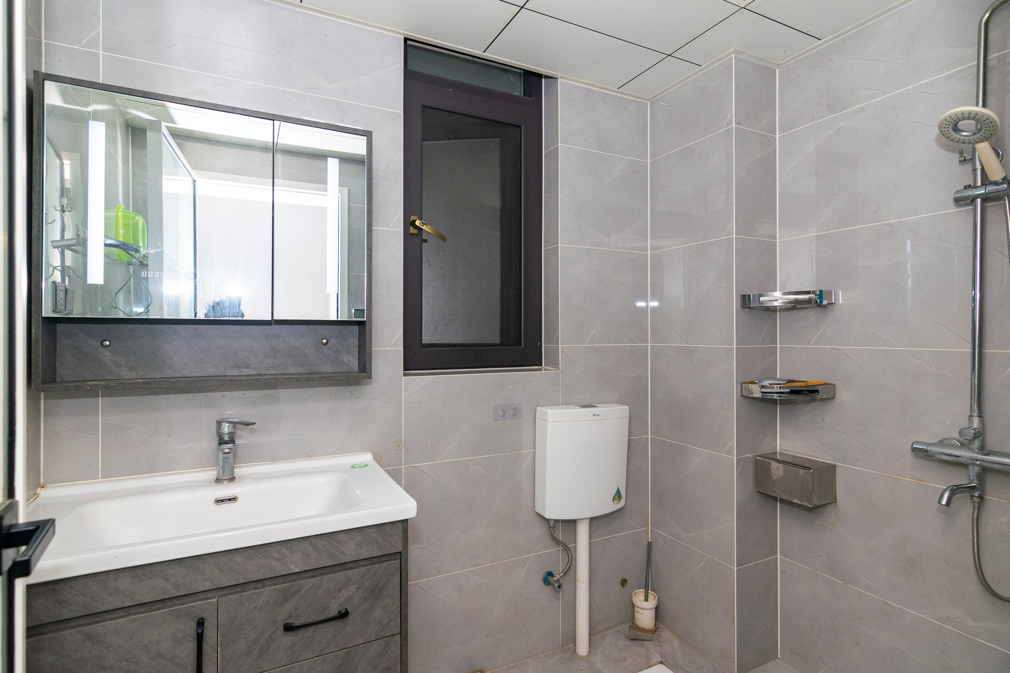 新华联梦想城 3室2厅1卫 78.8万 新华联梦想城 3室2厅1卫 78.8万卫生间