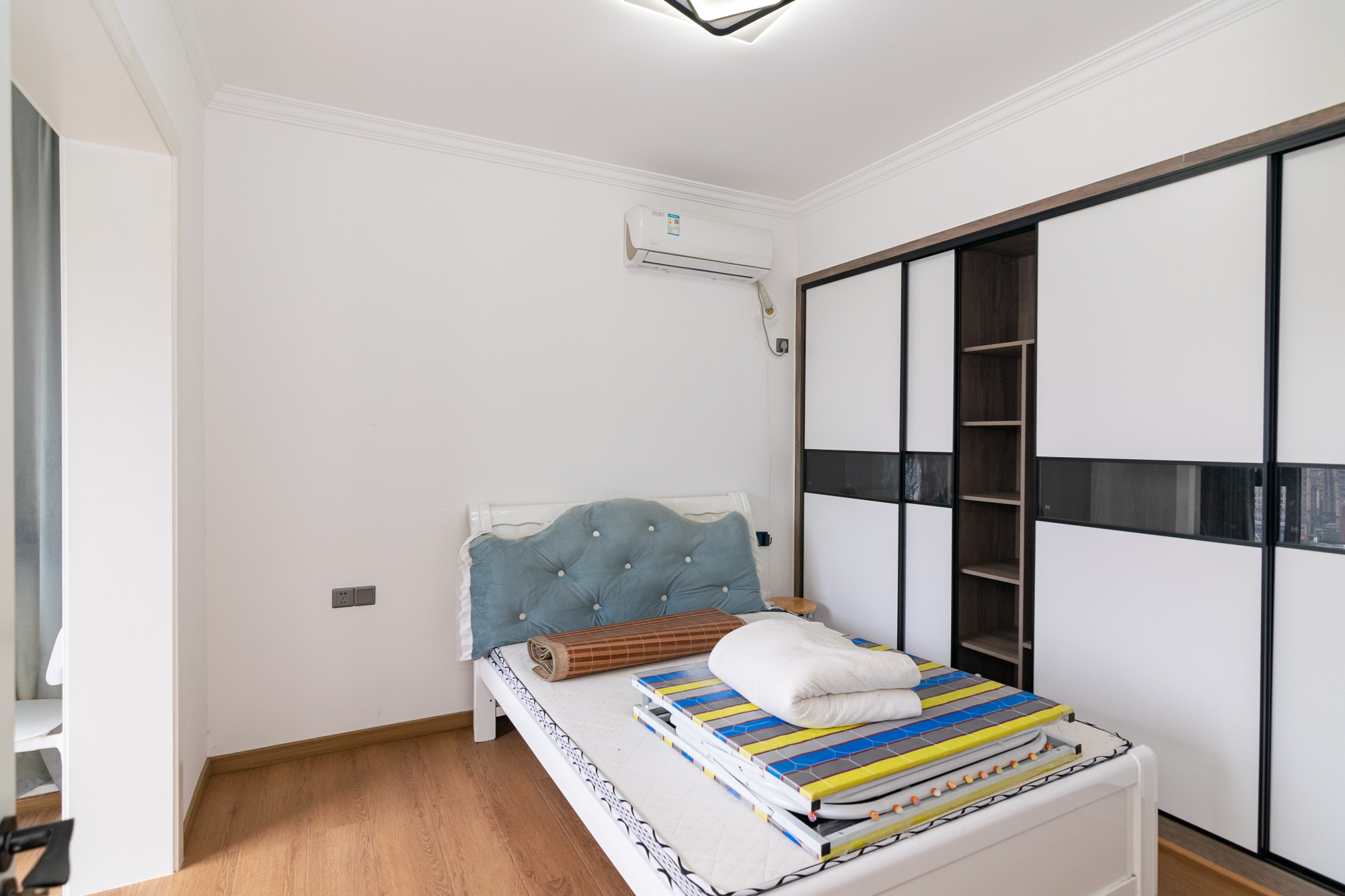 新华联梦想城 3室2厅1卫 78.8万 新华联梦想城 3室2厅1卫 78.8万卧室