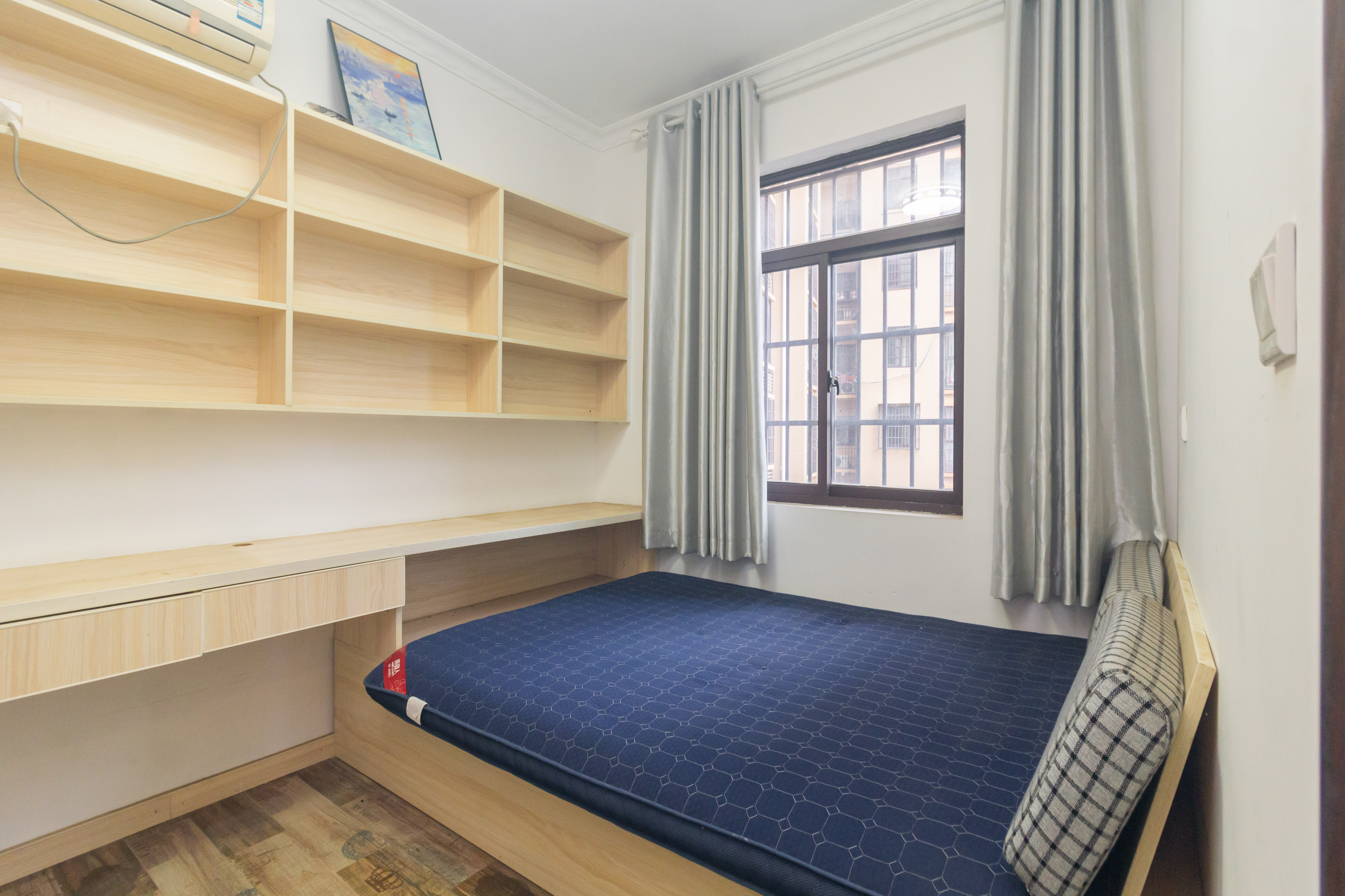 三景华御  2室2厅1卫    55.0万 三景华御  2室2厅1卫    55.0万卧室