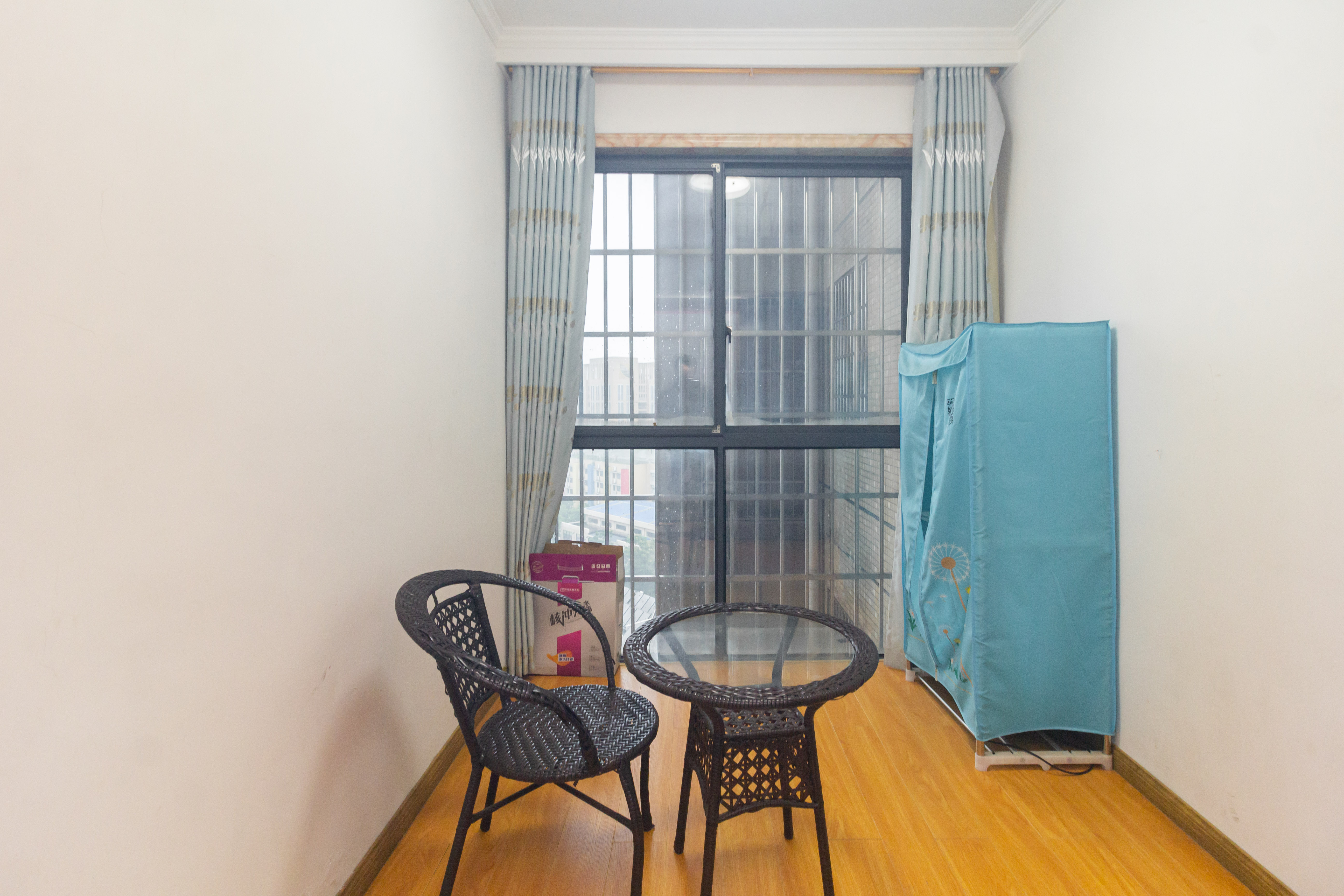 光明城市(星辰青年城) 3室2厅1卫 42.8万 光明城市(星辰青年城) 3室2厅1卫 42.8万卧室