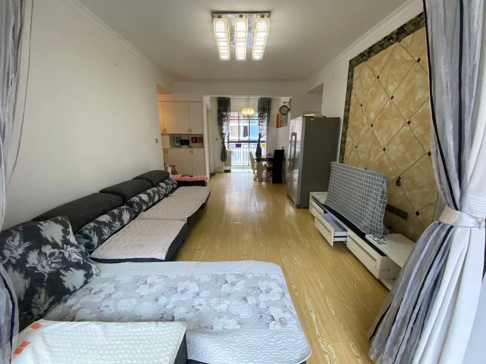 庐山春天早安华晨  2室2厅1卫    48.0万 庐山春天早安华晨  2室2厅1卫    48.0万室内图