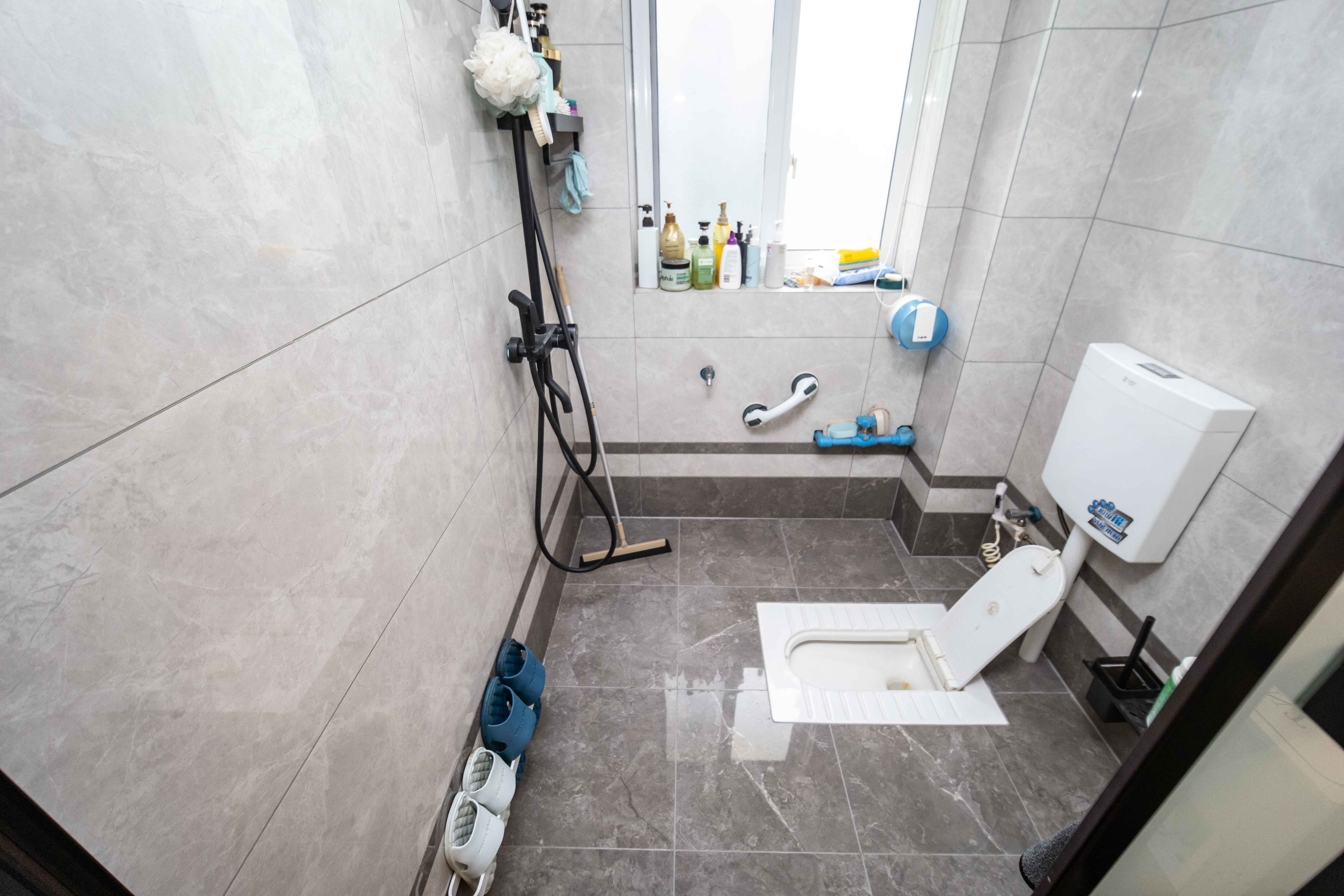 芙蓉公寓 3室2厅2卫 132.0万 芙蓉公寓 3室2厅2卫 132.0万卫生间