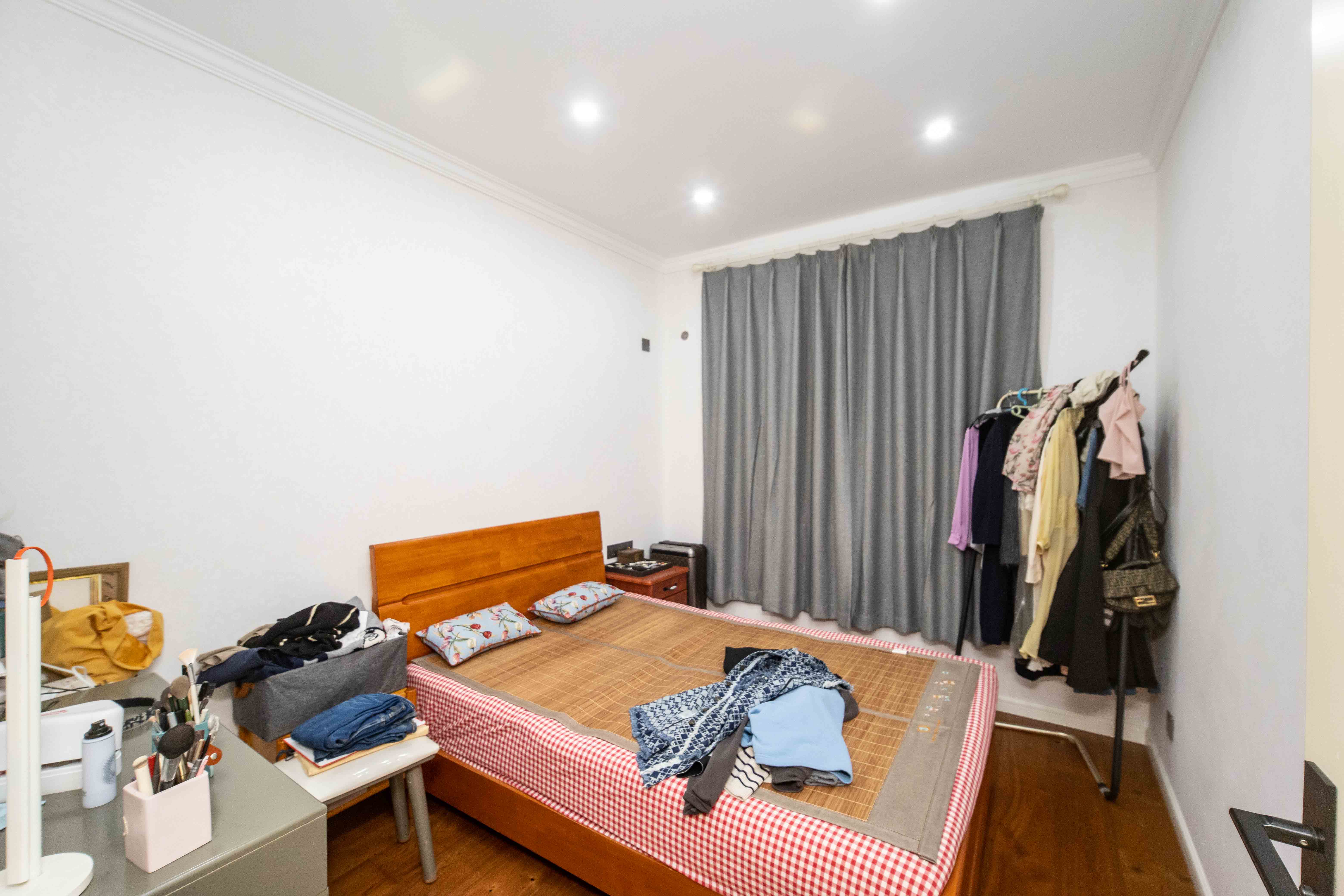 芙蓉公寓 3室2厅2卫 132.0万 芙蓉公寓 3室2厅2卫 132.0万卧室