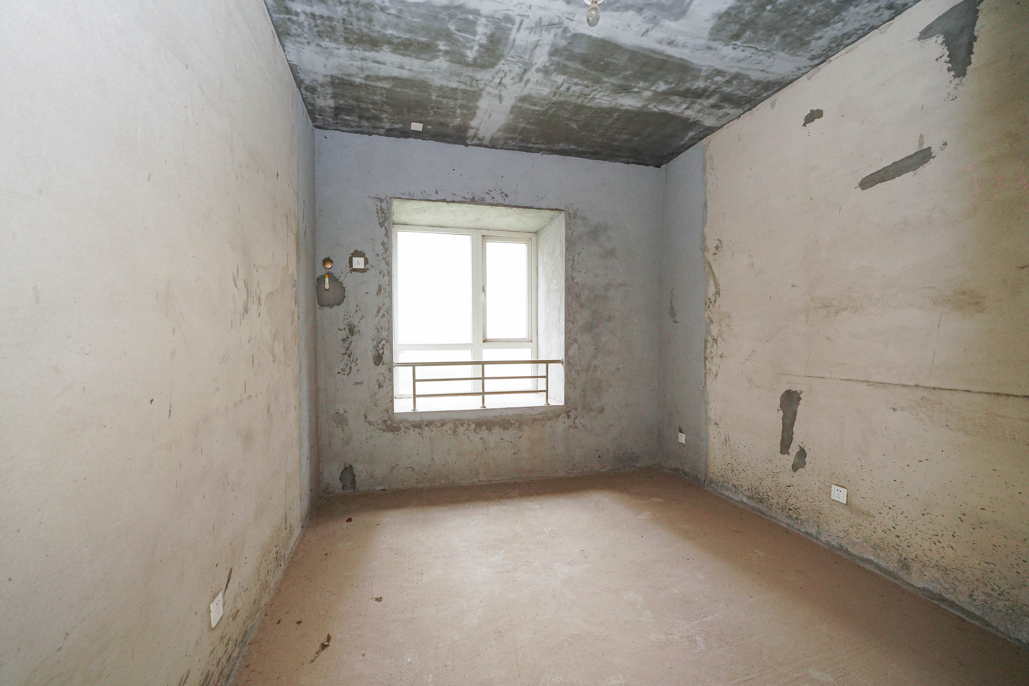 嘉华城(一期)  5室2厅2卫    162.0万 嘉华城(一期)  5室2厅2卫    162.0万卧室