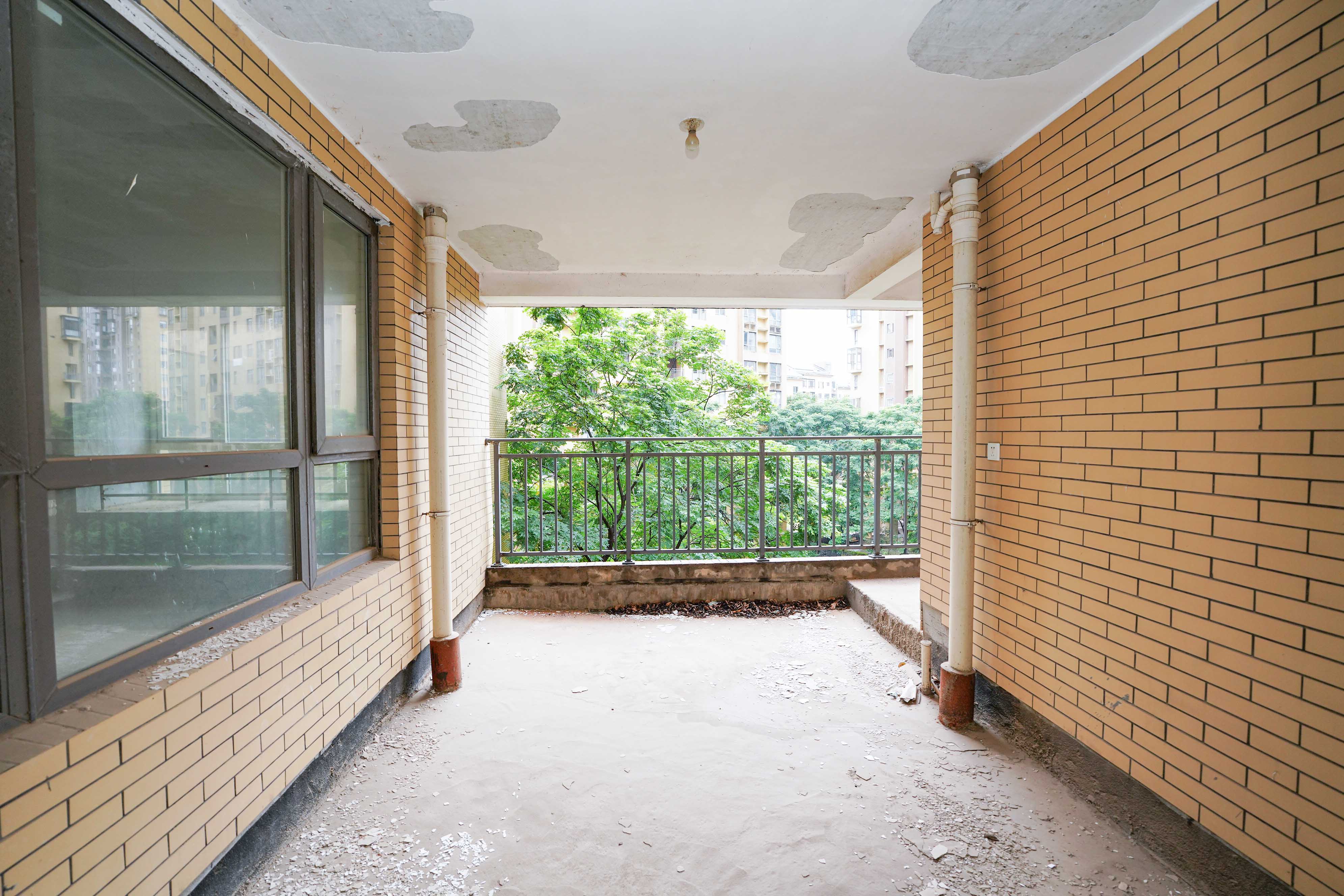 嘉华城(一期)  5室2厅2卫    162.0万 嘉华城(一期)  5室2厅2卫    162.0万卧室