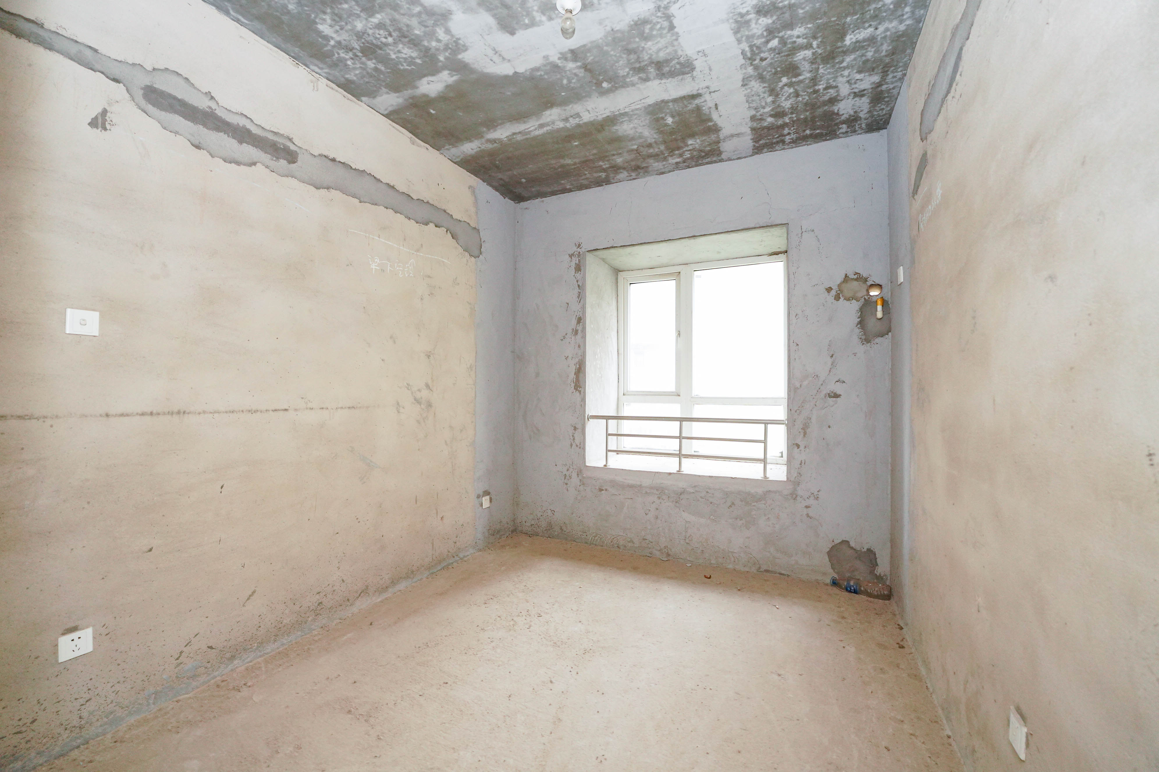 嘉华城(一期)  5室2厅2卫    162.0万 嘉华城(一期)  5室2厅2卫    162.0万卧室