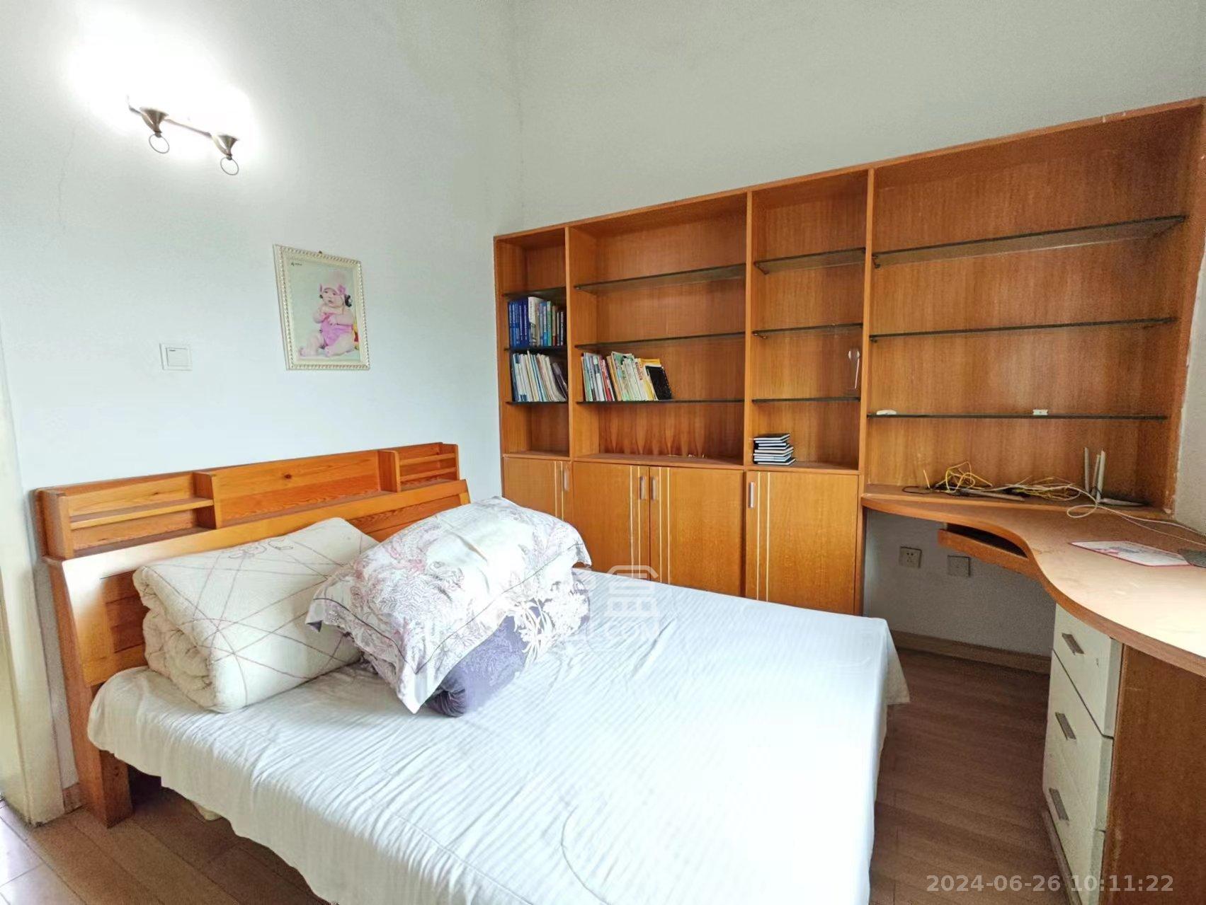 新景家园  3室2厅1卫   56.80万室内图1