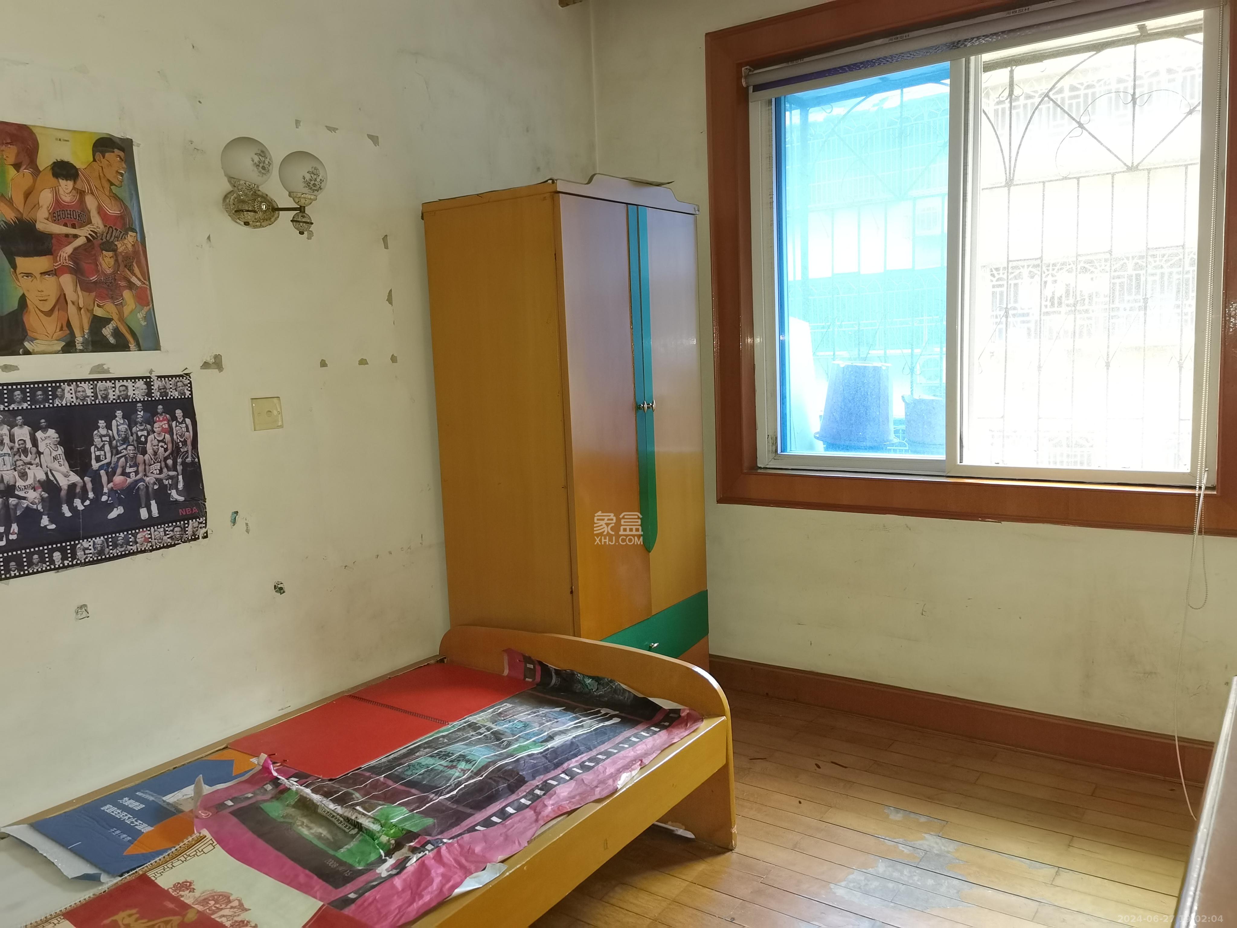 路桥宿舍  3室1厅1卫   1800.00元/月室内图