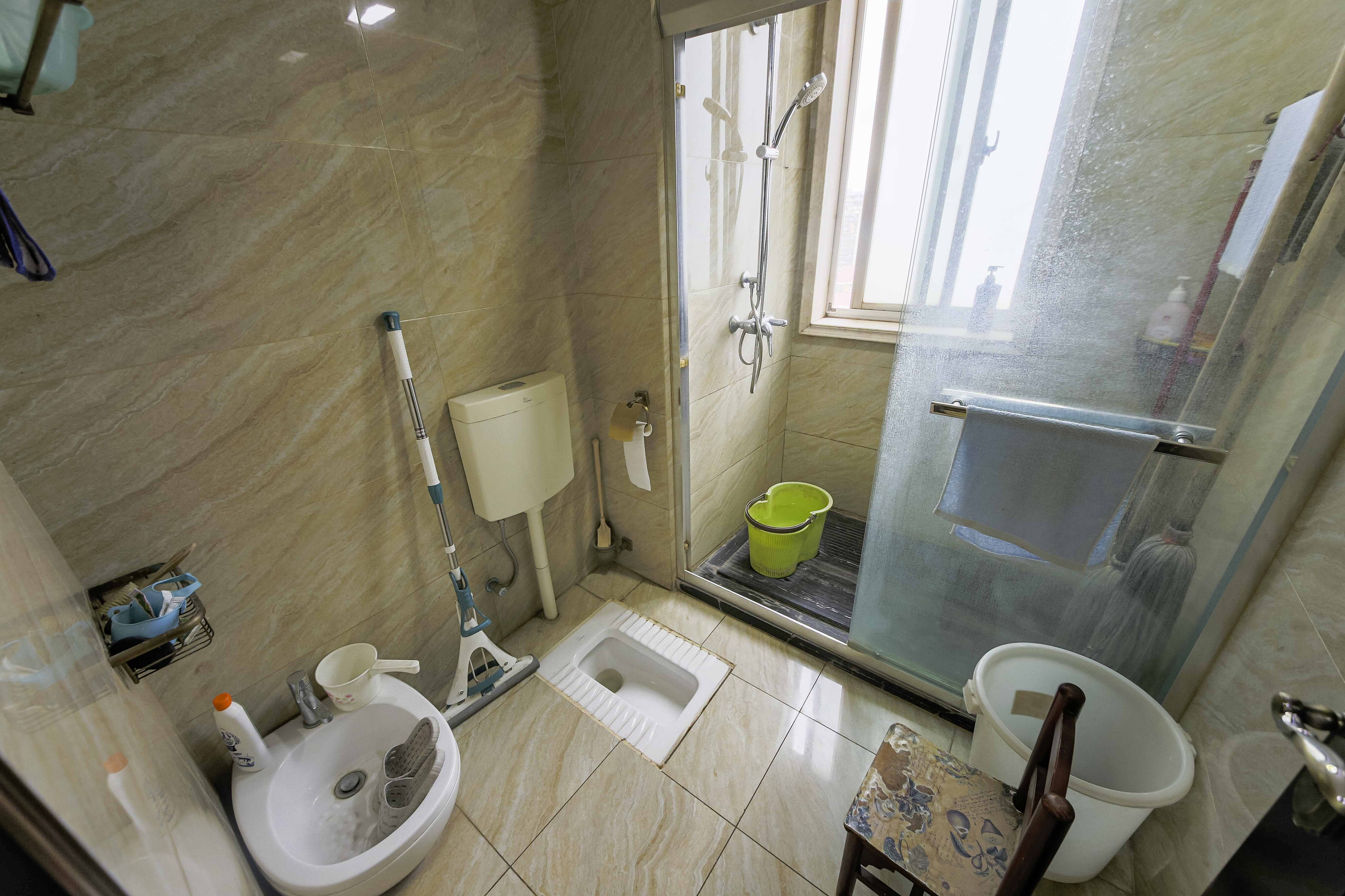 佳馨园 7室2厅3卫 480.0万 佳馨园 7室2厅3卫 480.0万卫生间