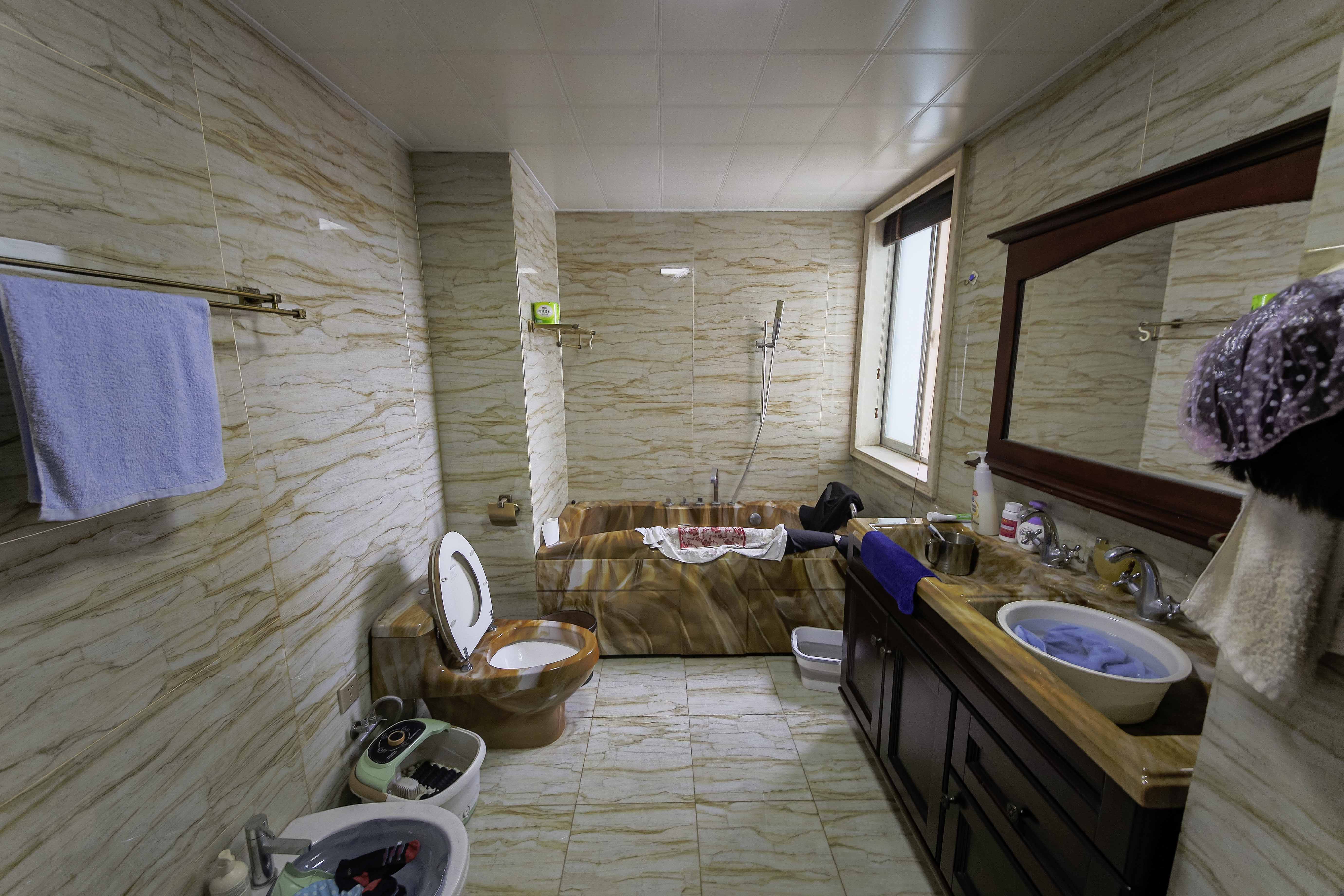 佳馨园 7室2厅3卫 480.0万 佳馨园 7室2厅3卫 480.0万卫生间